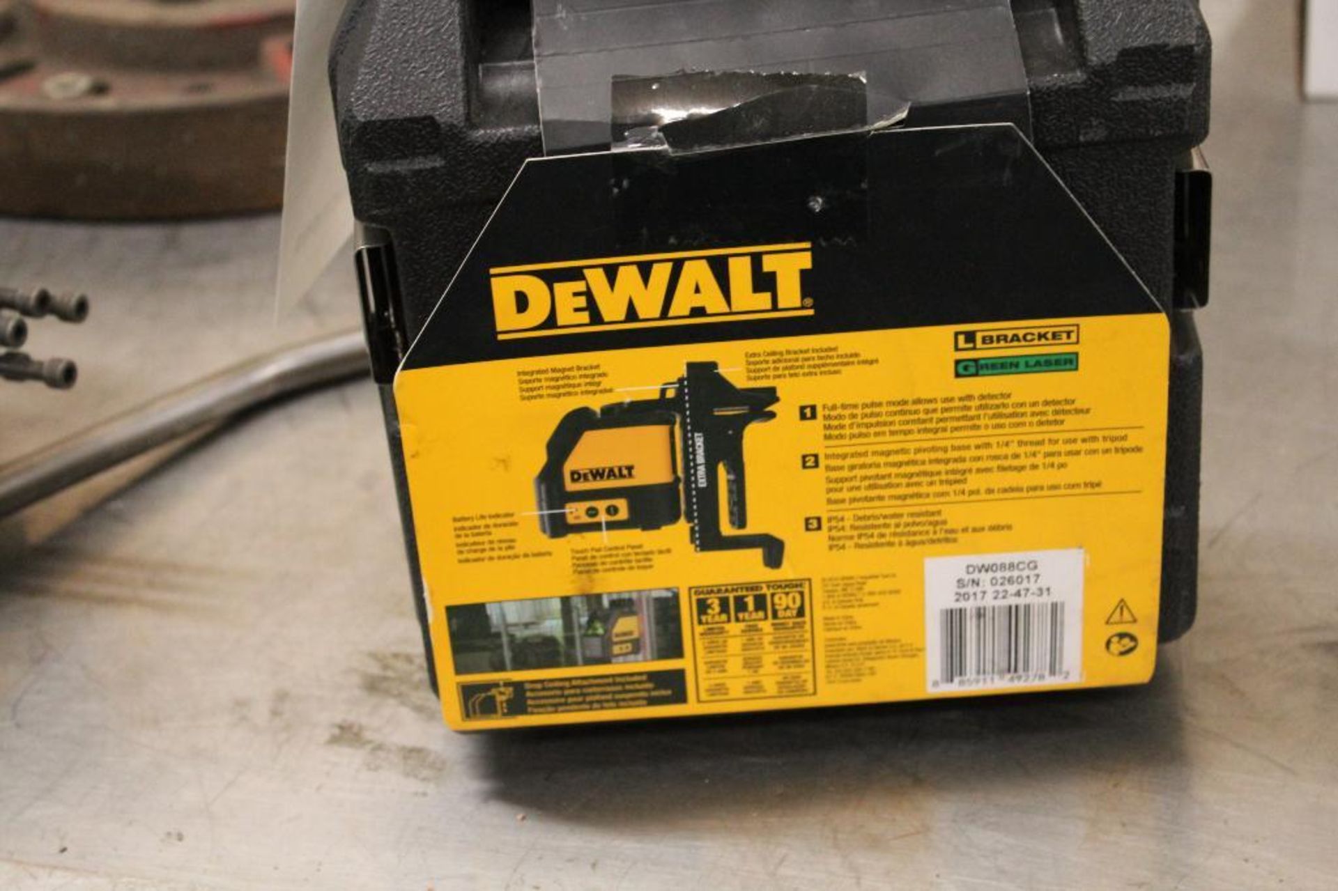 DeWalt DW088cg green laser level - Image 2 of 5