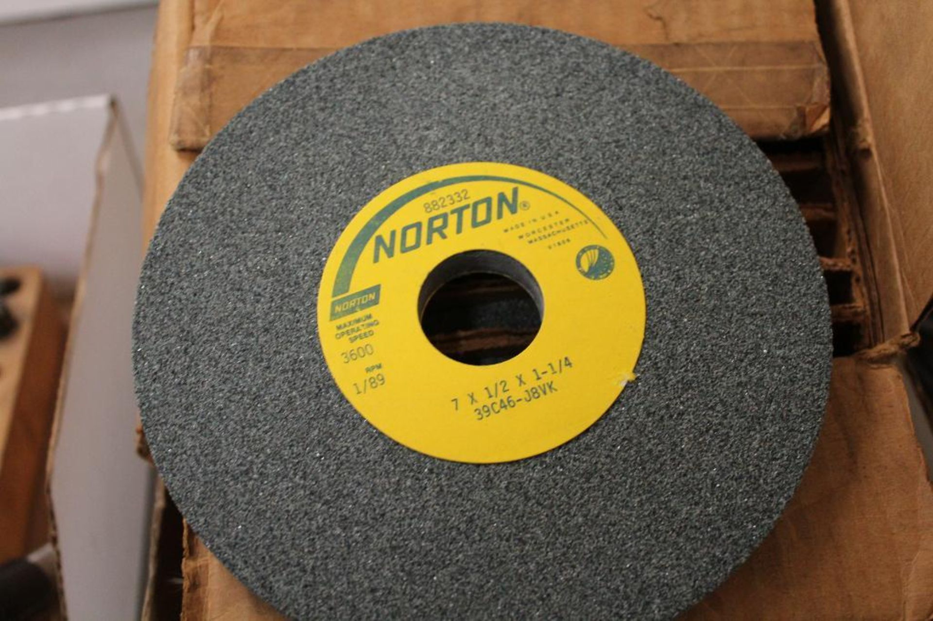 Grinding wheels 1-1/4" arbor - Image 5 of 6