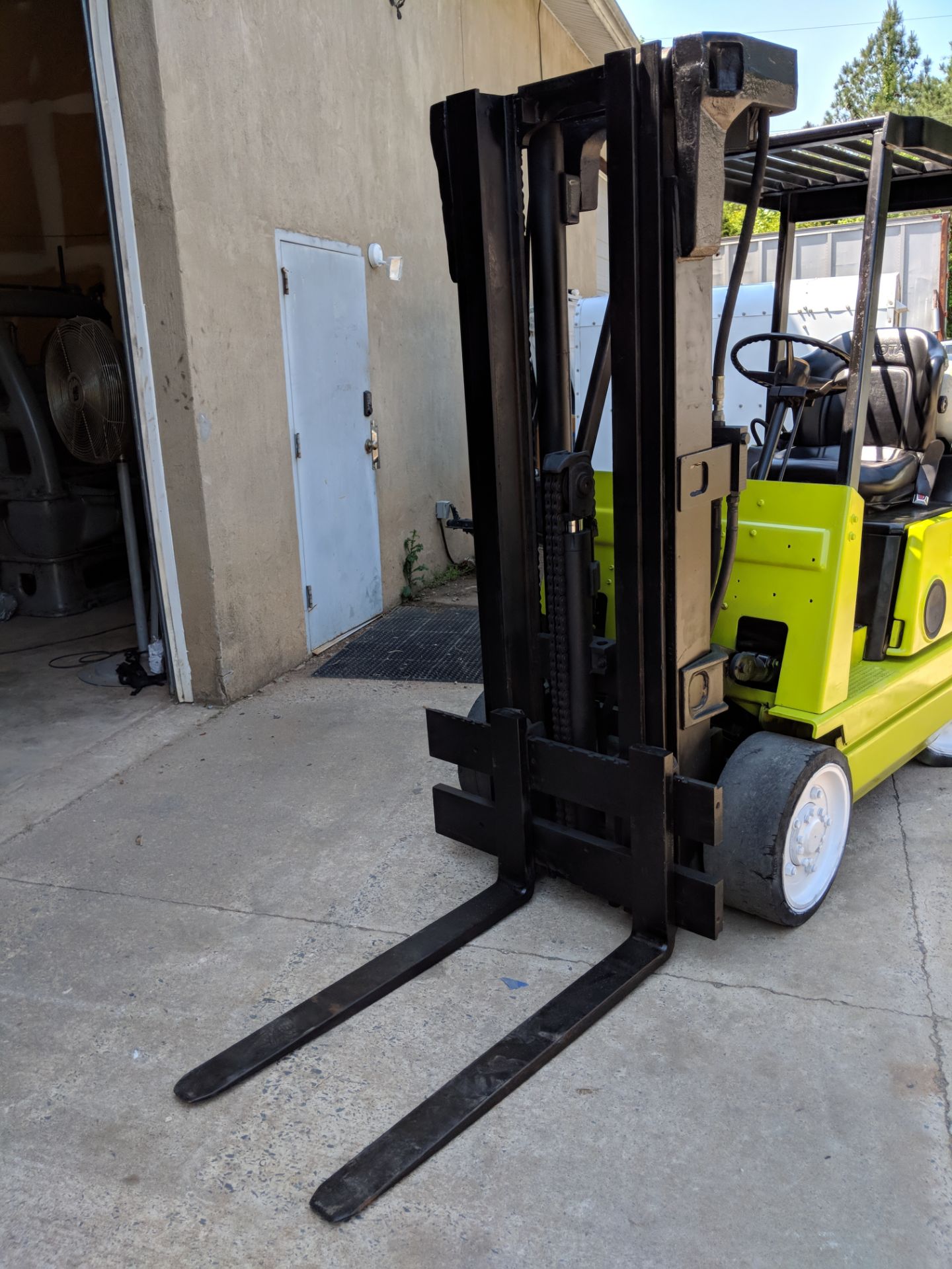 Clark GCS20MB 4000 lbs Forklift - Image 6 of 7