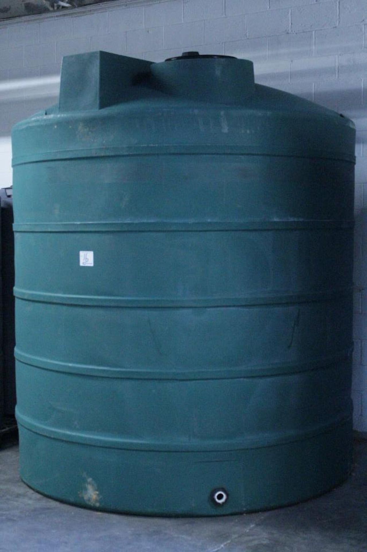 Dura-Cast 2500 vertical storage tank - Image 2 of 3