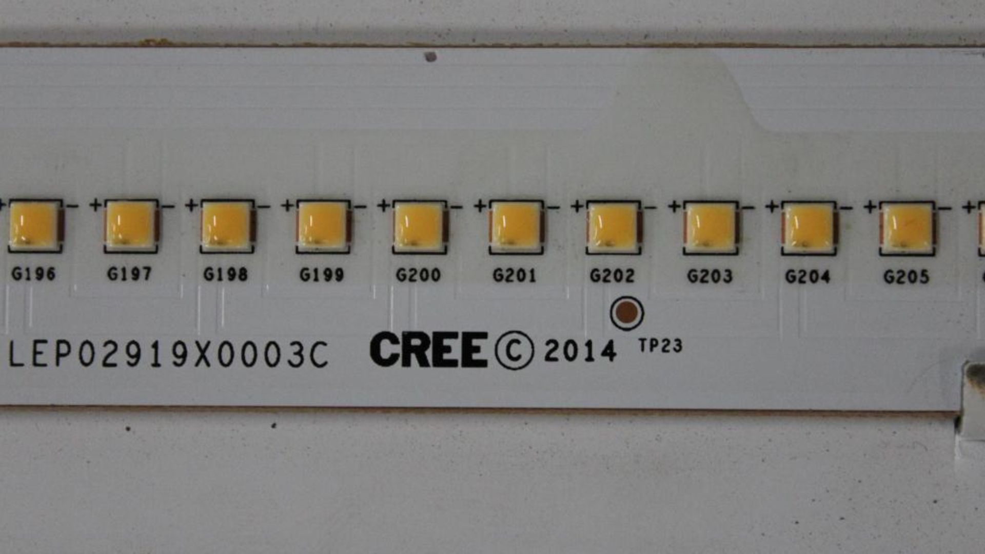 CREE LS8-100L-35K-10V LED strip lights - Image 3 of 4