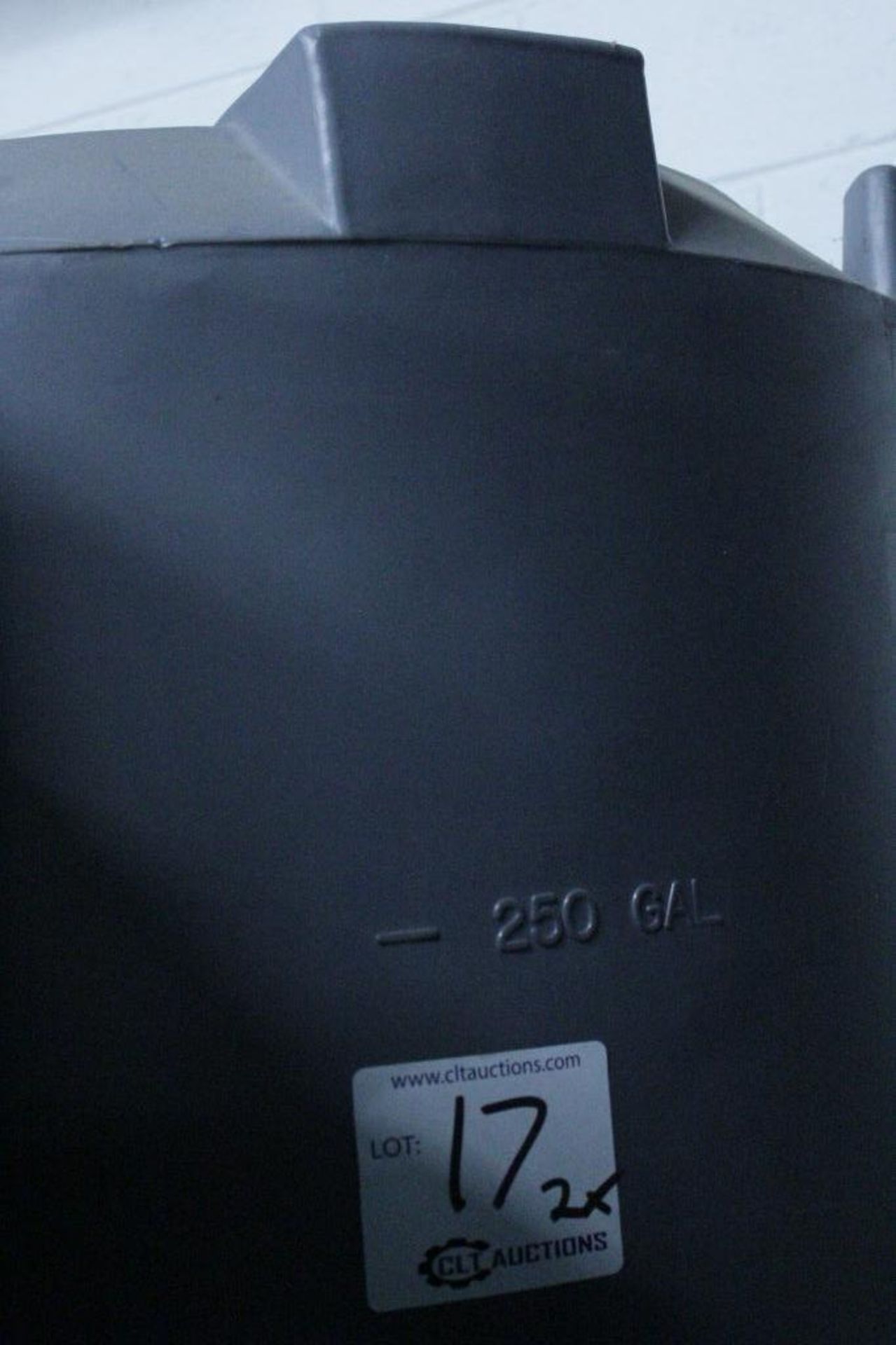 250 Gallon vertical storage tanks - Image 4 of 4