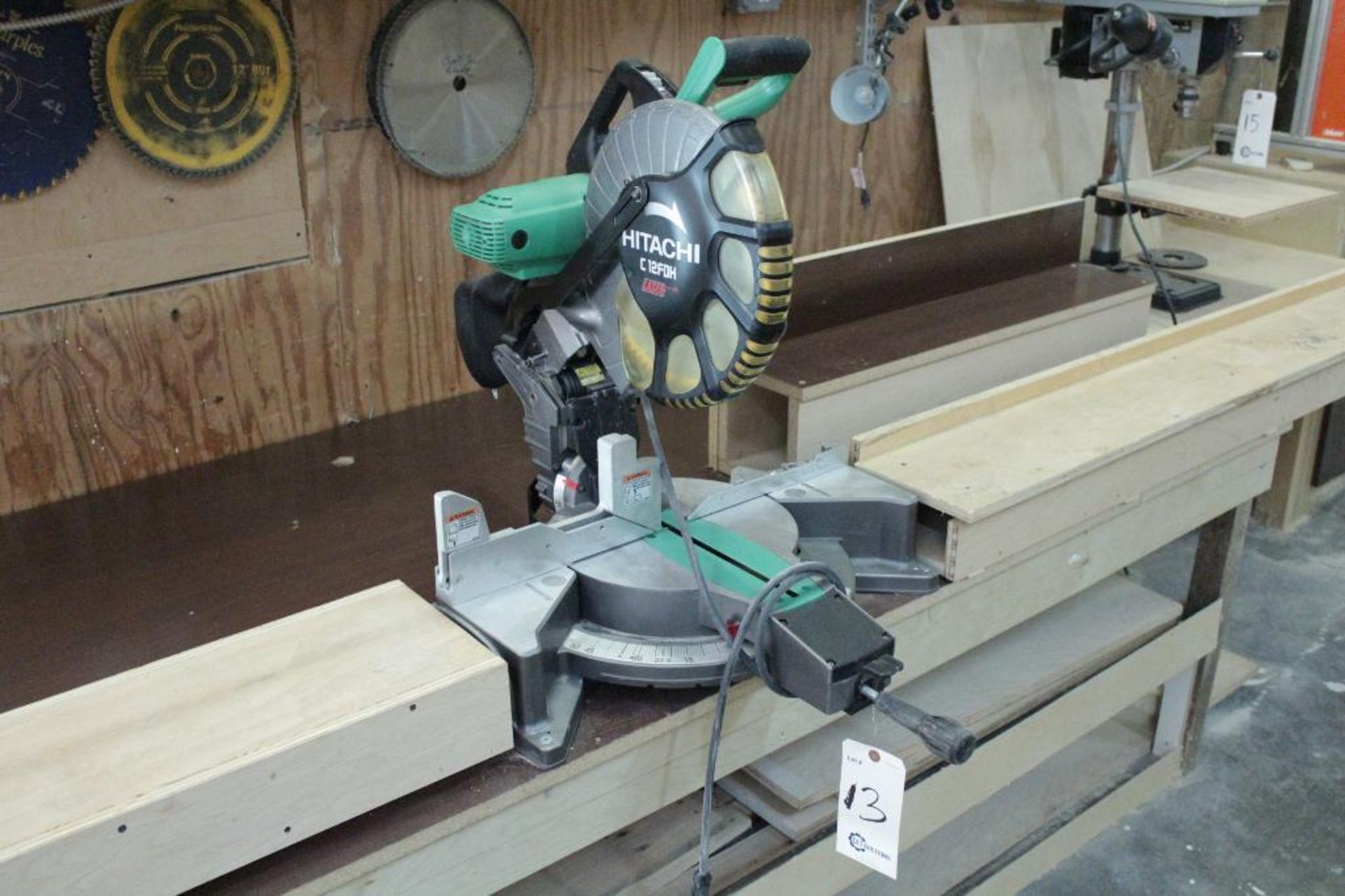 Hitachi C12FDH 12" compound miter saw