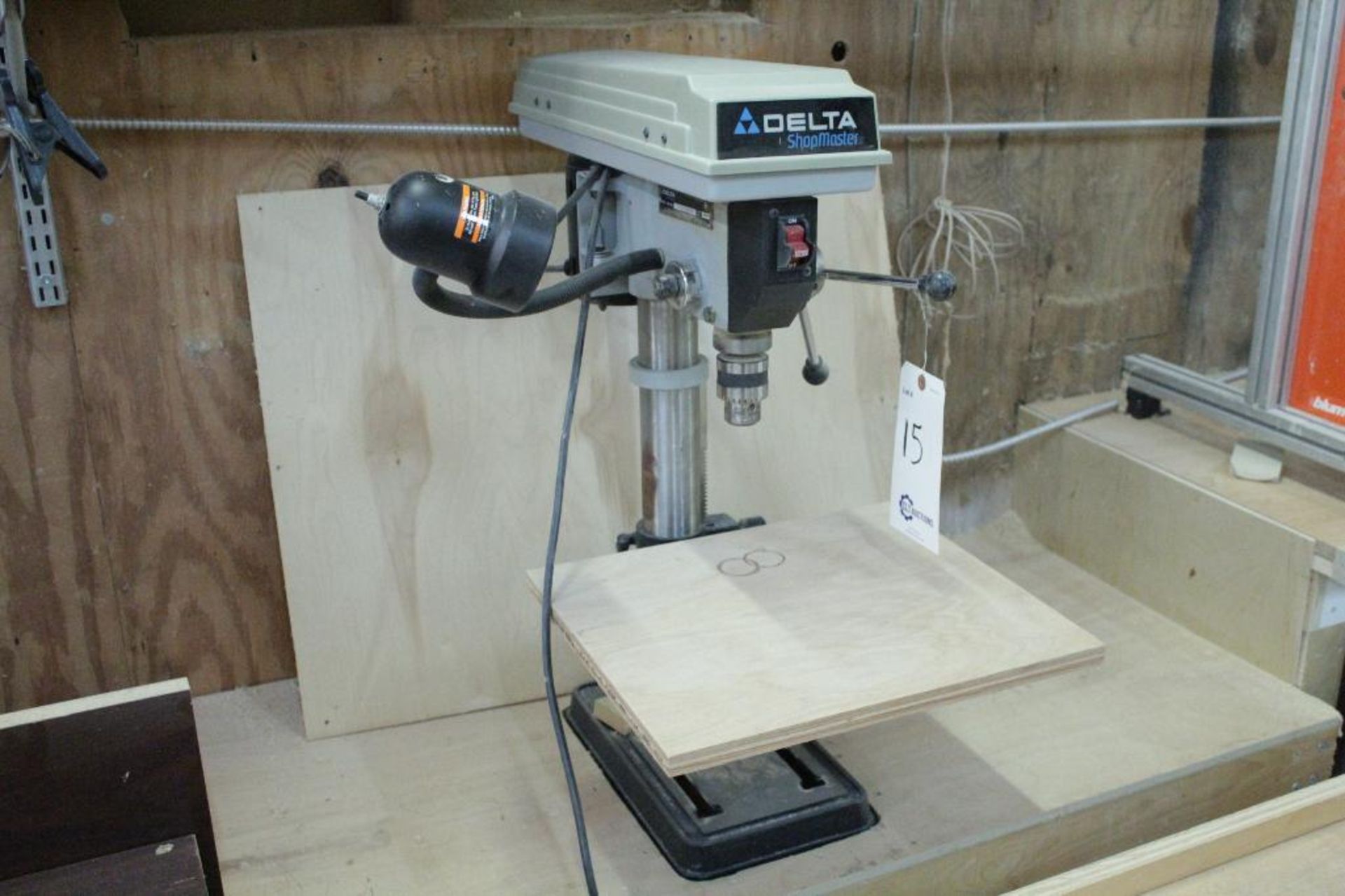 Delta Shopmaster DP200 10" bench top drill press