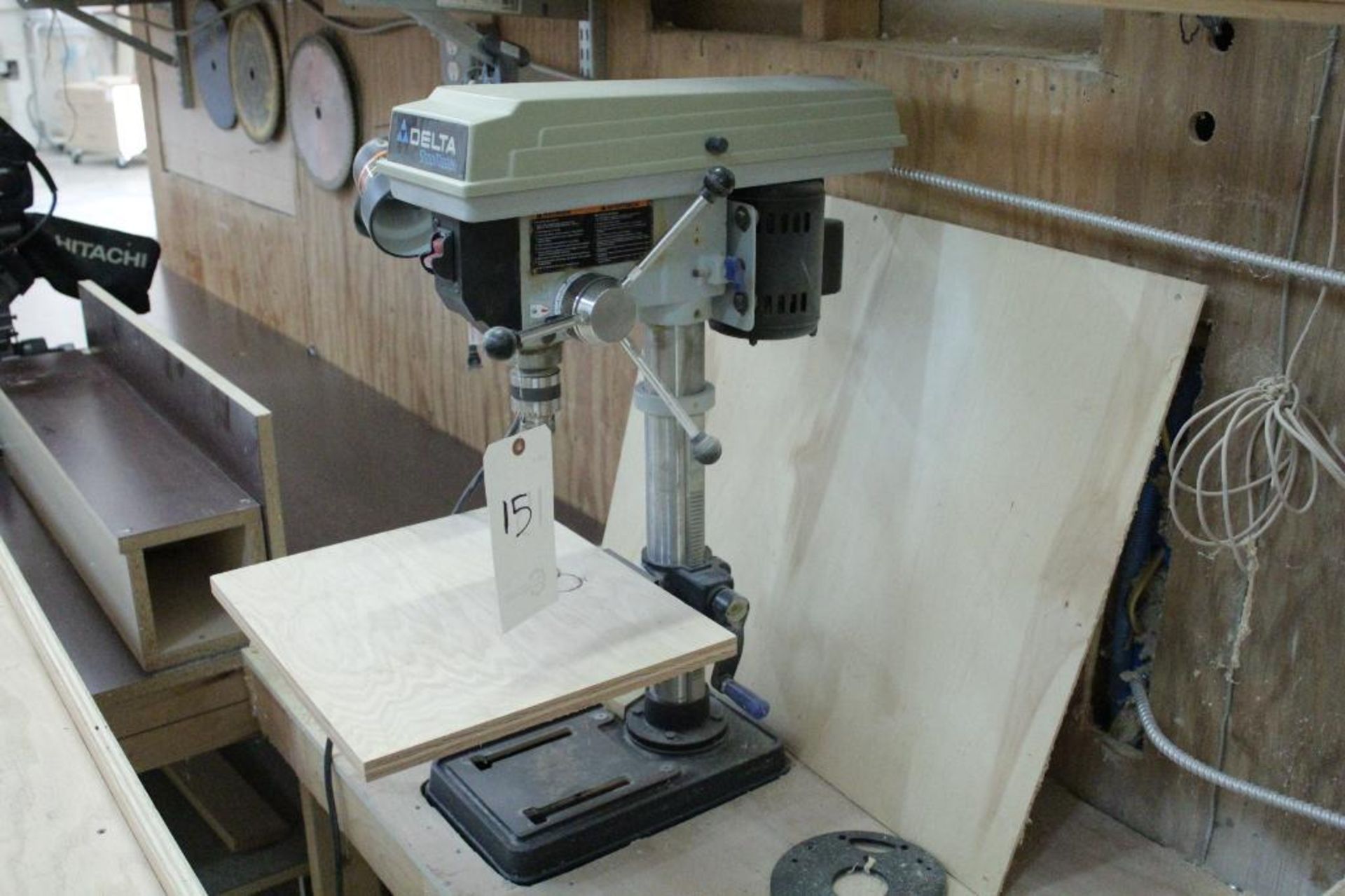 Delta Shopmaster DP200 10" bench top drill press - Image 2 of 3