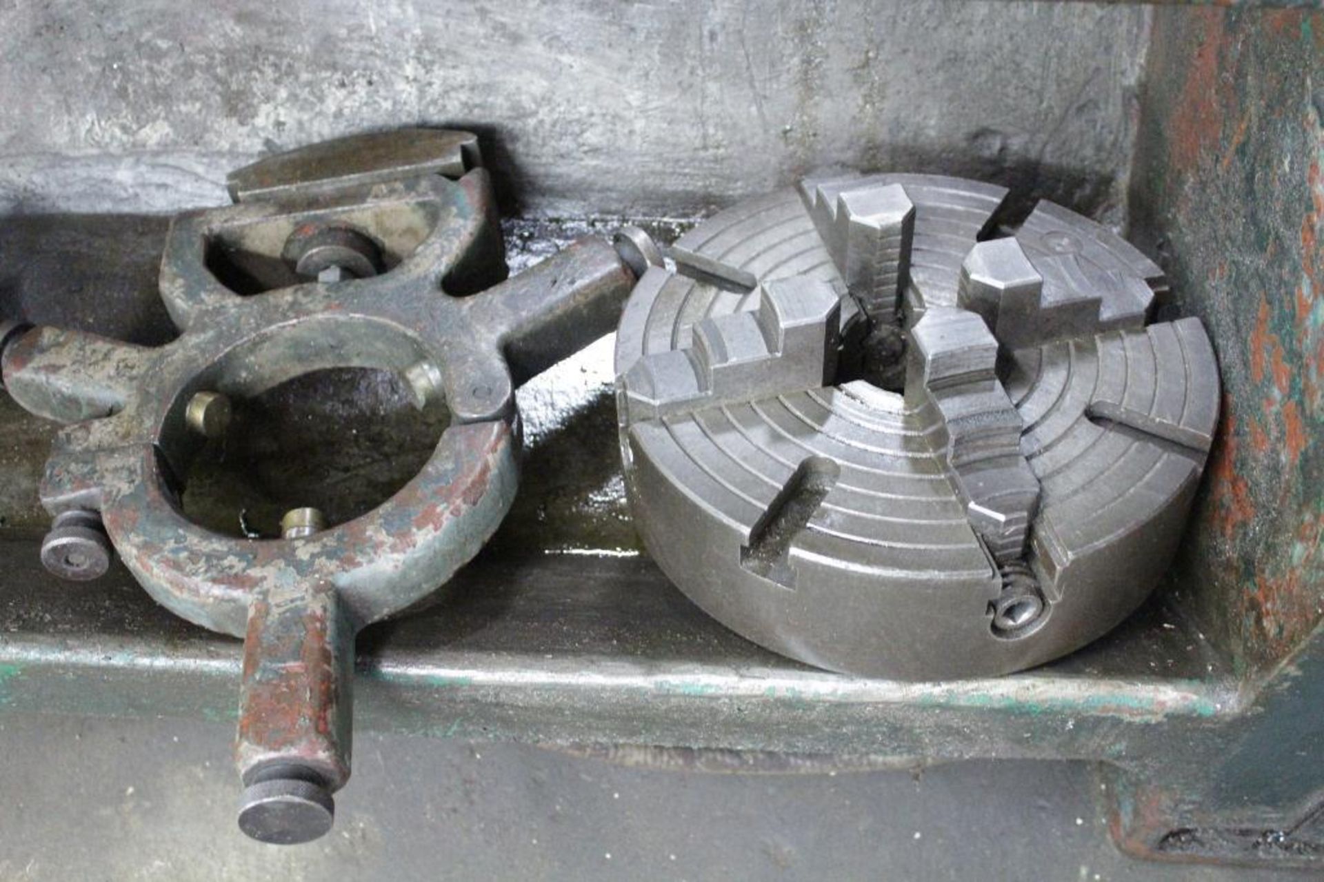 Victor 16" x 40" Engine lathe - Image 10 of 11