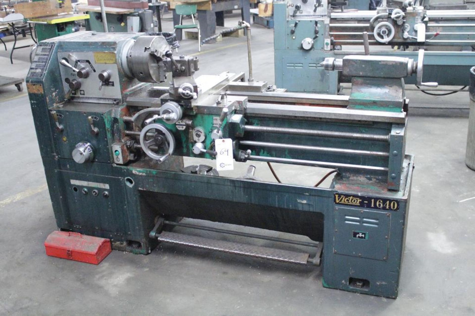 Victor 16" x 40" Engine lathe