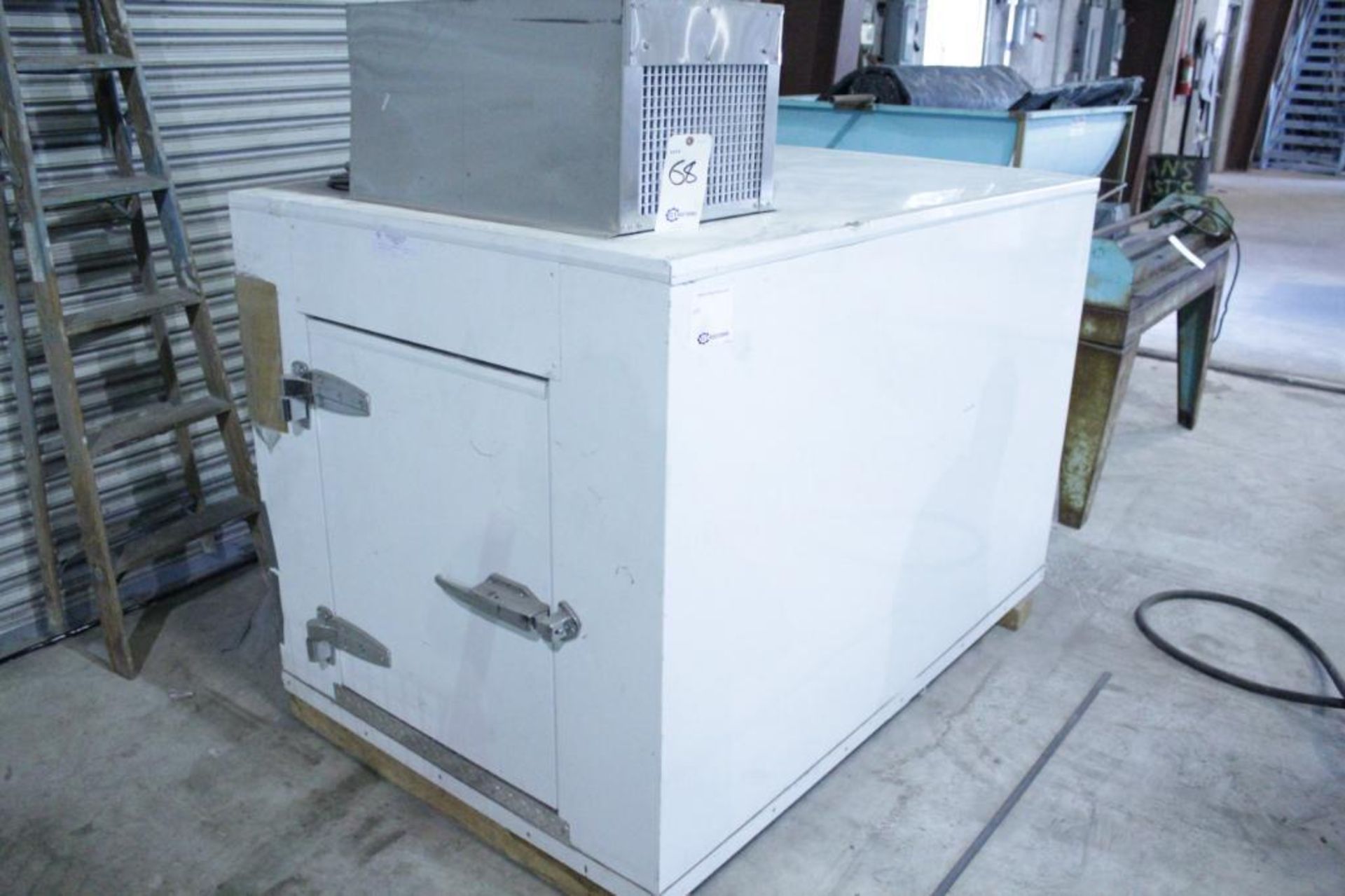 Rita's Transport Freezer - Image 2 of 2