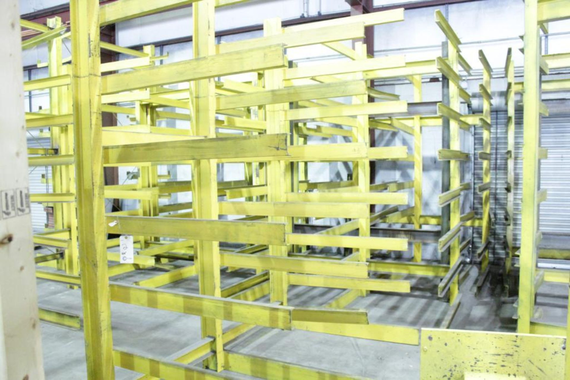 Cantilever racks 4pcs - Image 2 of 3