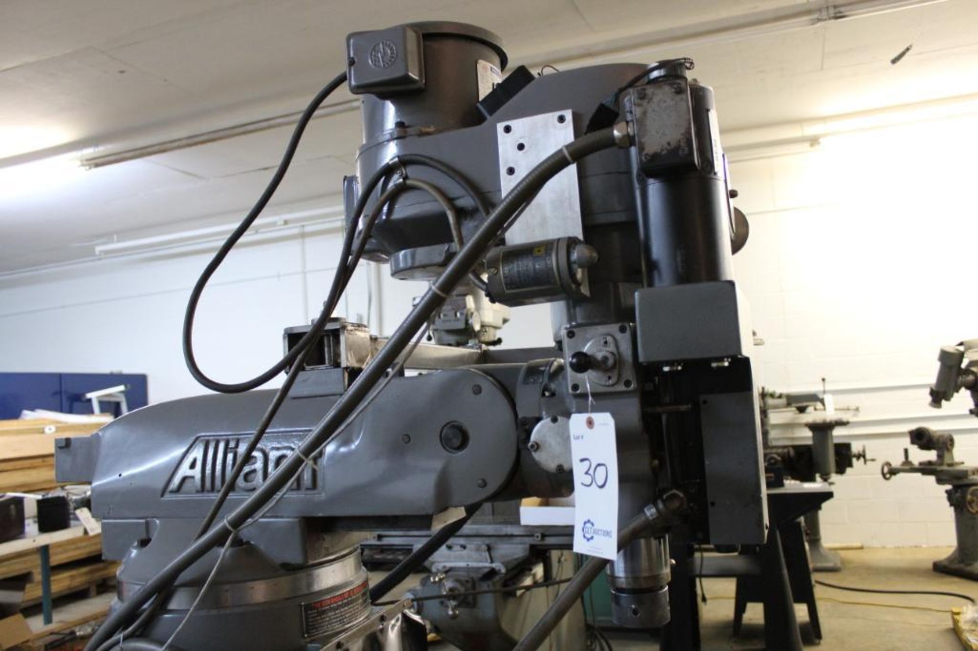 Aliant 3 axis cnc milling machine - Image 5 of 17