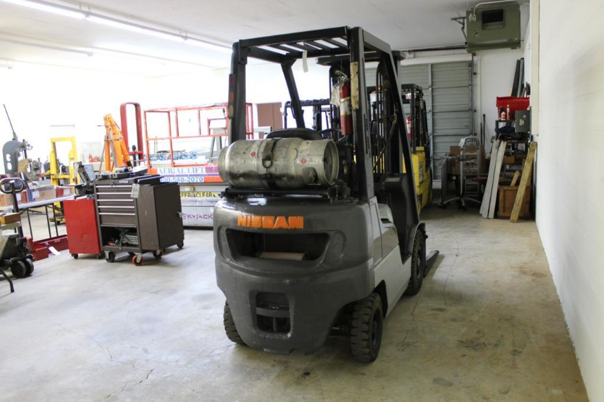 Nissan MPL01A15LV 2500 lb. pneumatic tire fork truck - Image 3 of 13