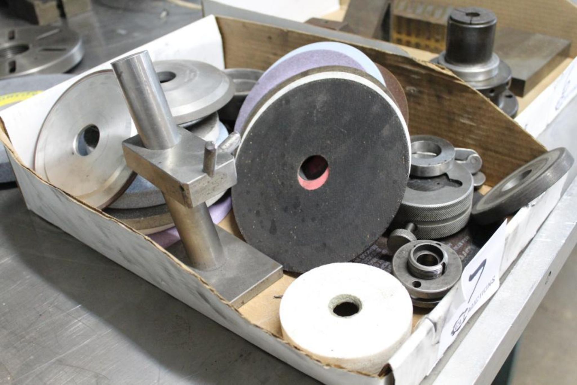 Grinding wheels & accessories