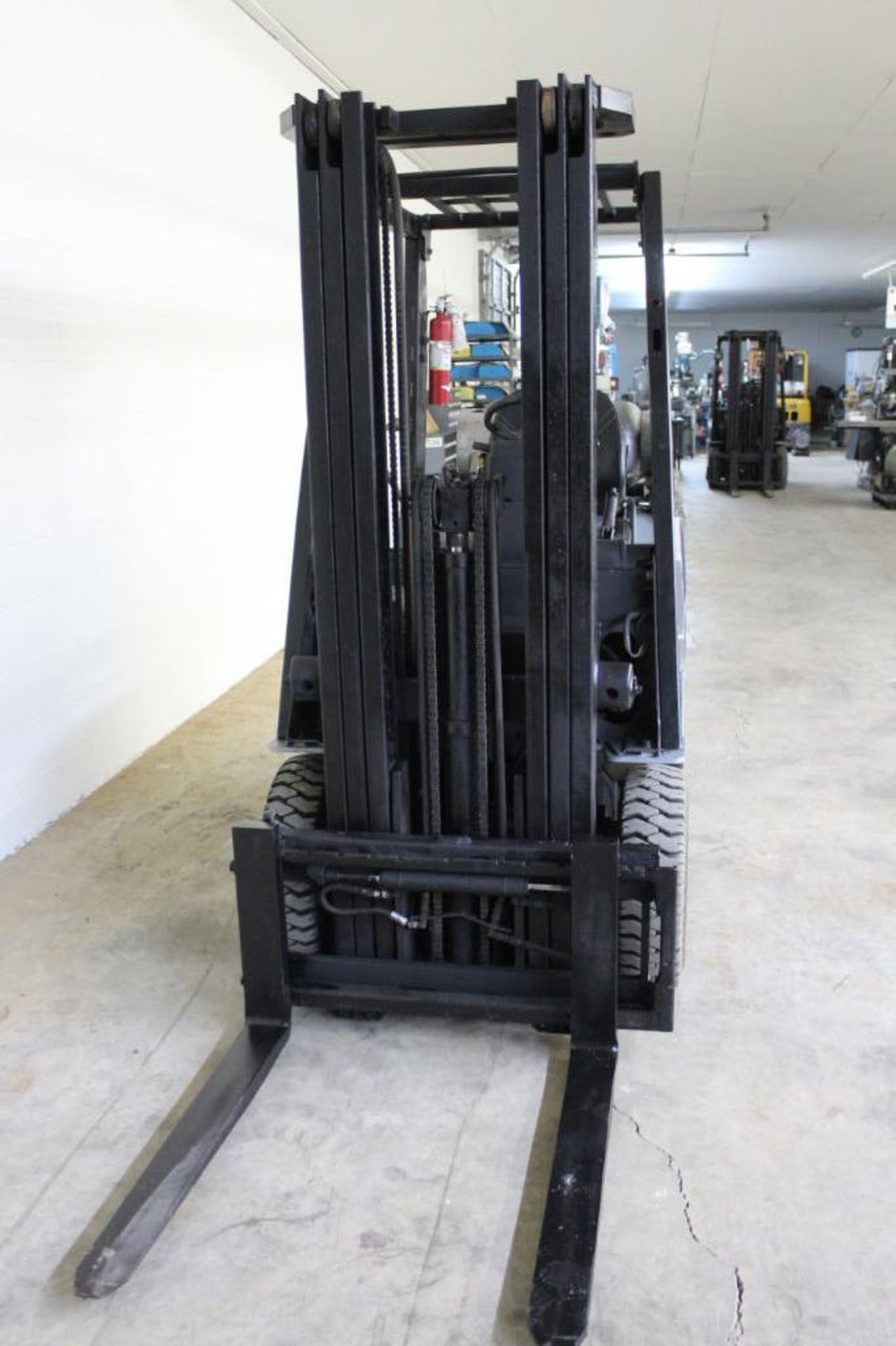 Nissan MPL01A15LV 2500 lb. pneumatic tire fork truck - Image 6 of 13