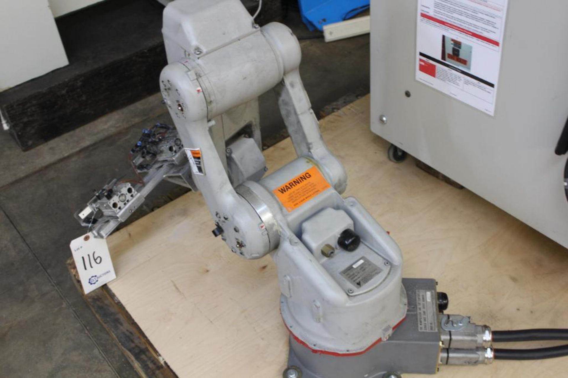 Yaskawa YR-SV3-J12 6 axis robot w/ controller - Image 3 of 10