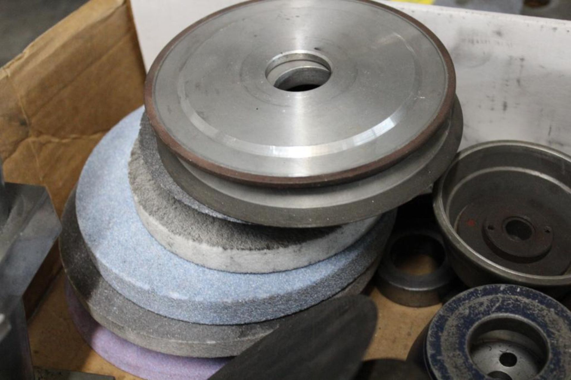 Grinding wheels & accessories - Image 2 of 3