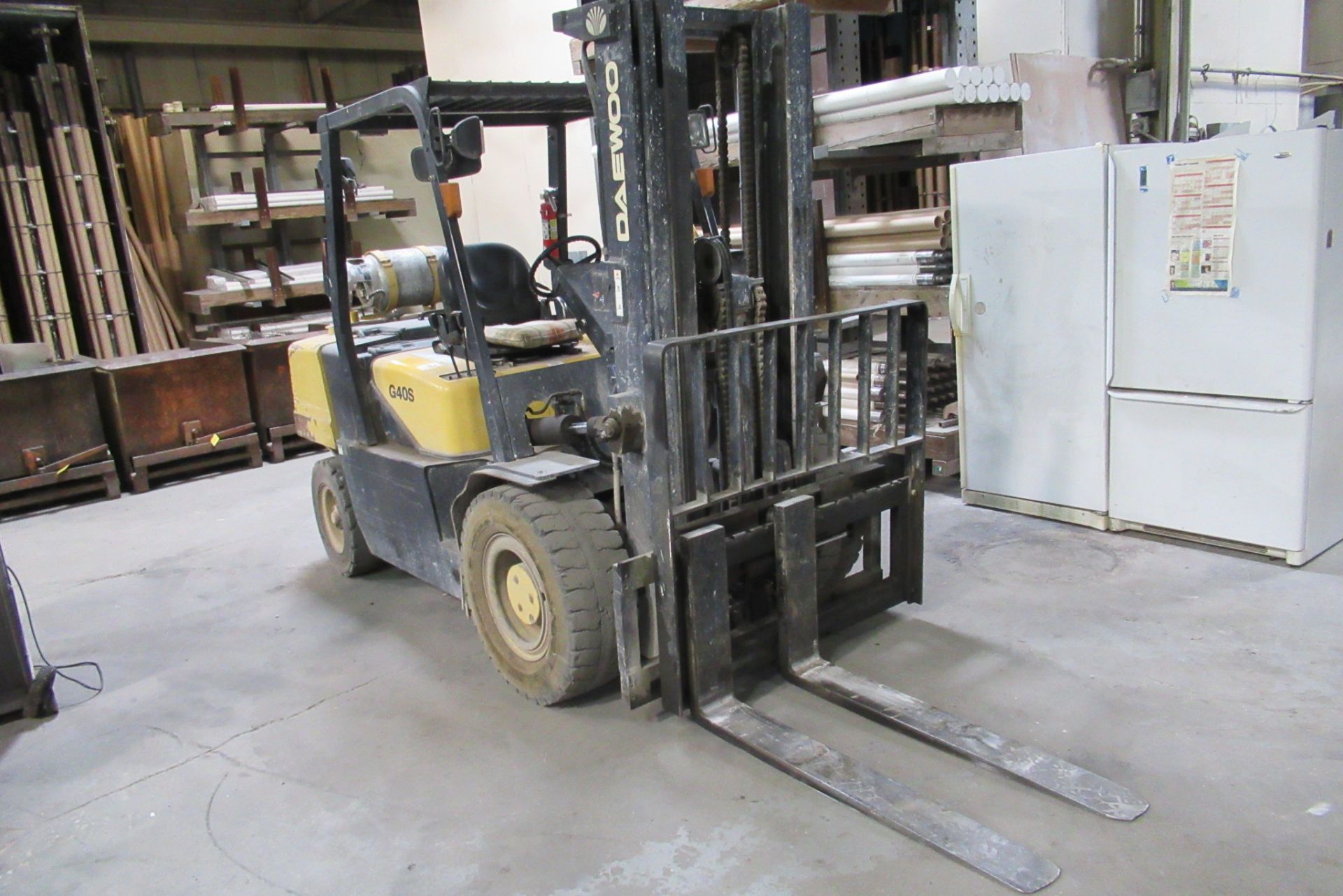 Daewoo LPG Forklift w/Sideshift & Scale - Image 2 of 6