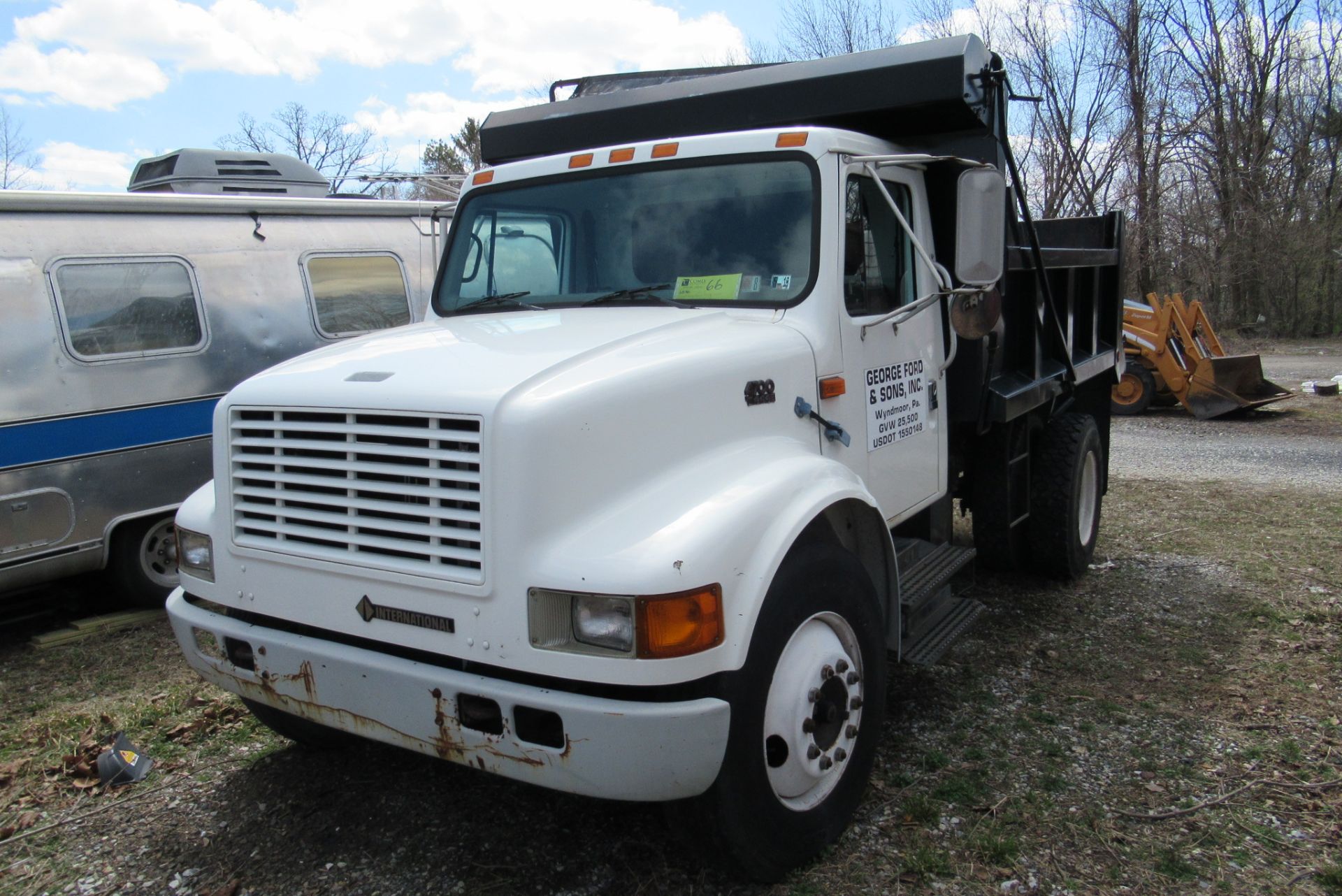 2000 International 4700 T444E Dump Truck