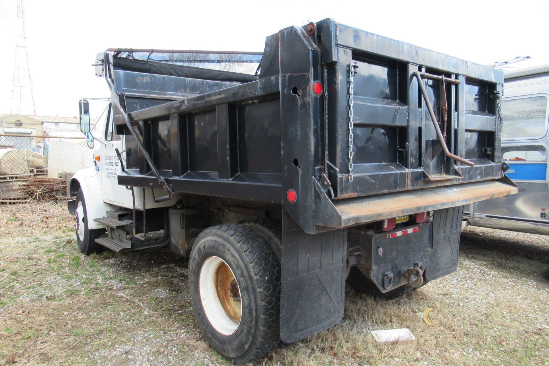 2000 International 4700 T444E Dump Truck - Bild 3 aus 7
