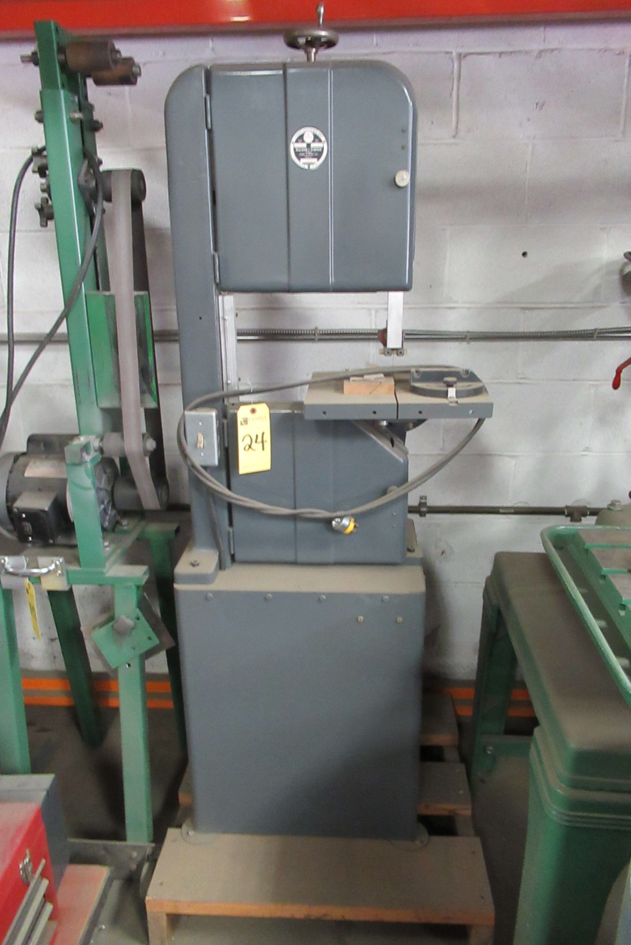 Walker Turner 14" Band Saw, m/n 3110, s/n 0000802