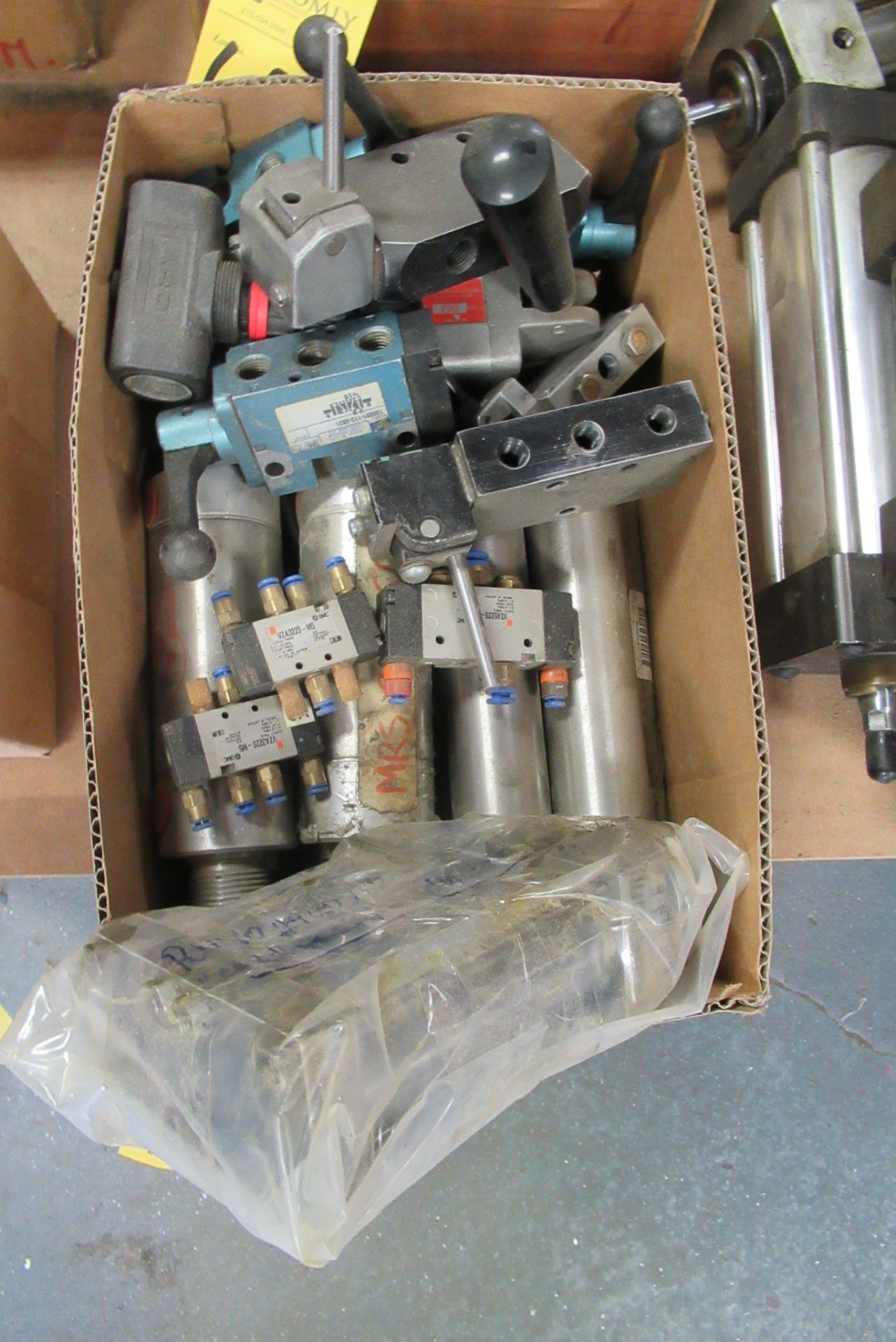 Pneumatic Air Cylinders (Box)