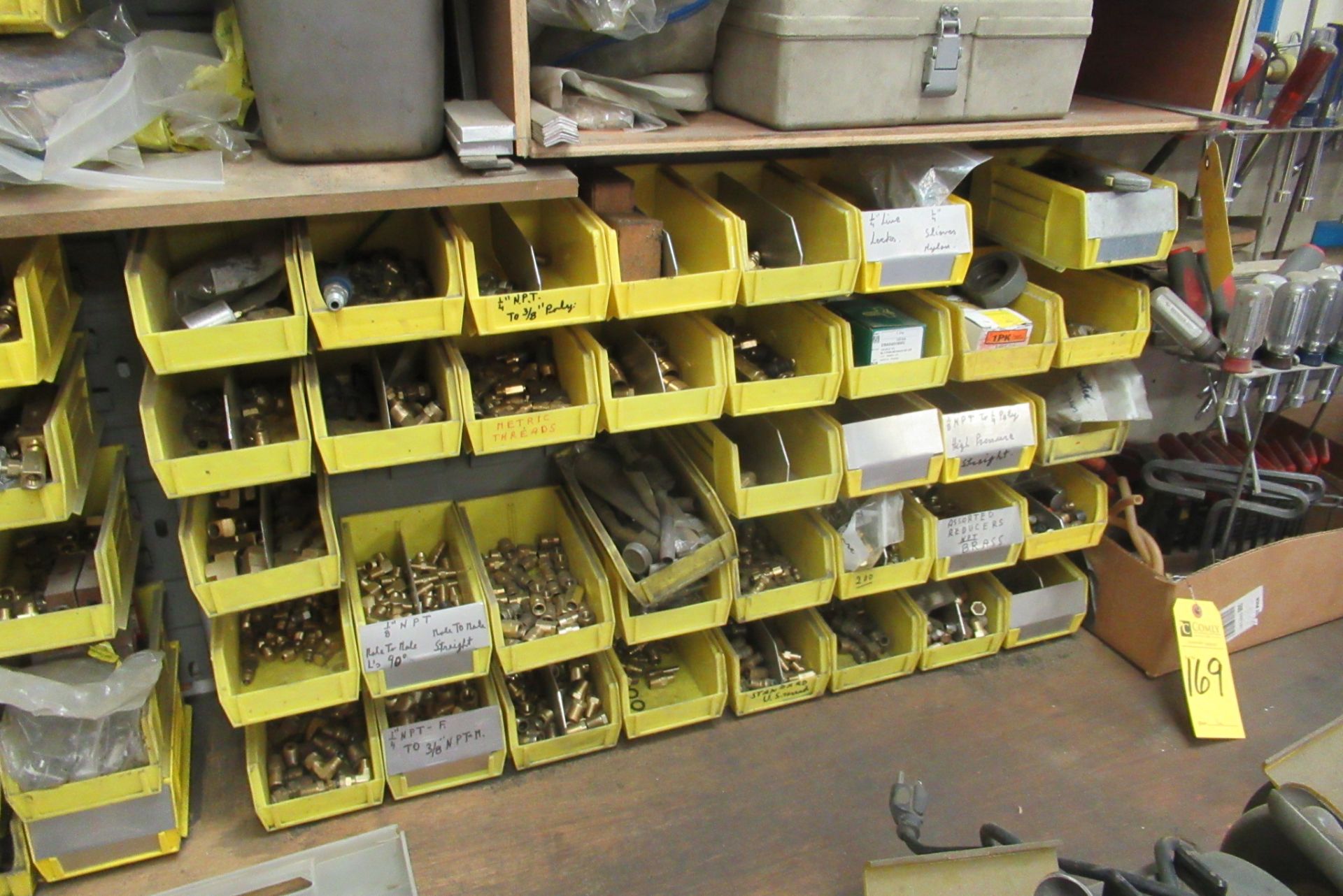 Contents of Wall: Brass Air Fittings, Cylinders, Etc. (Lot) - Image 4 of 7