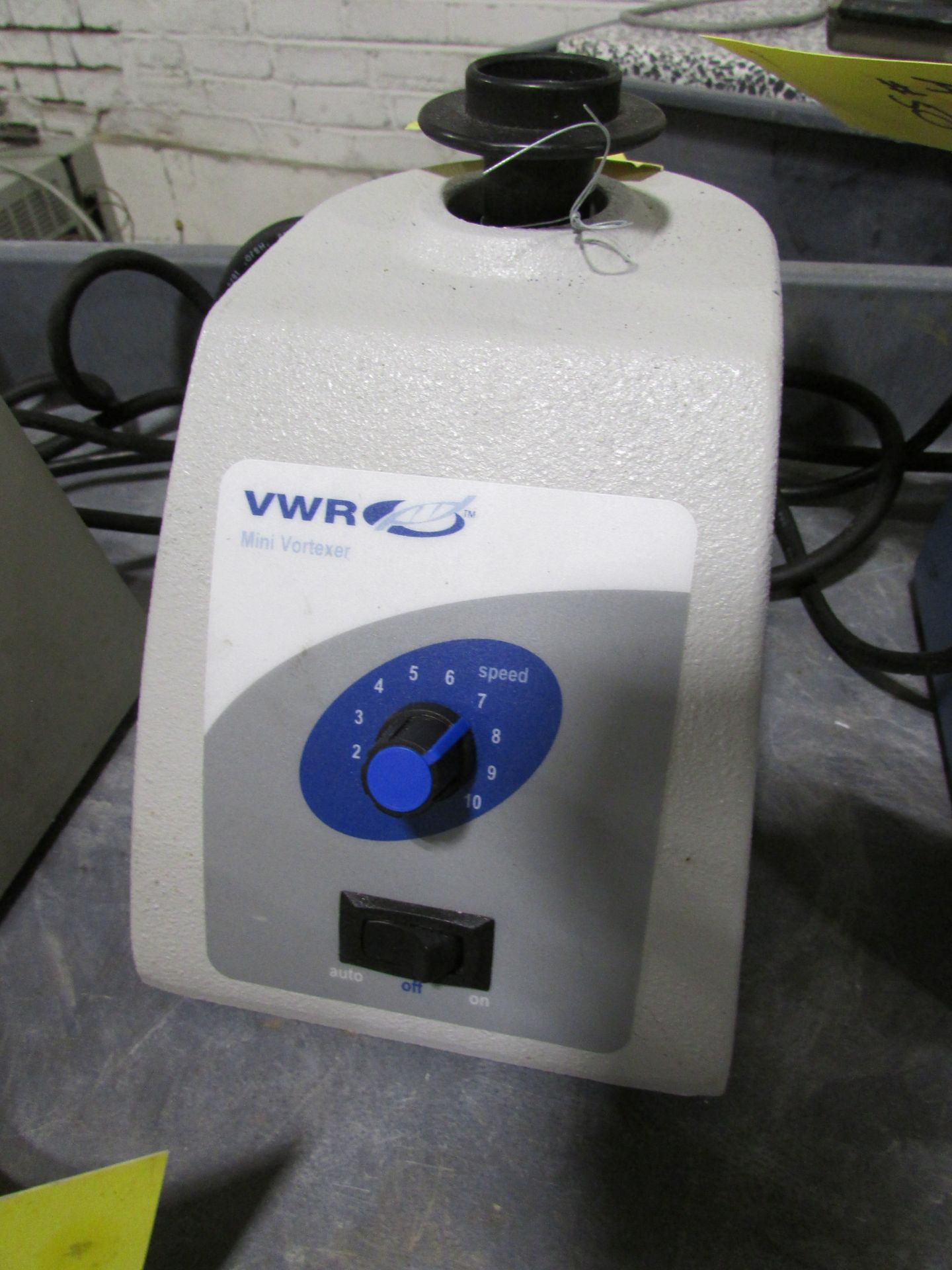 VWR Mini Vortexer