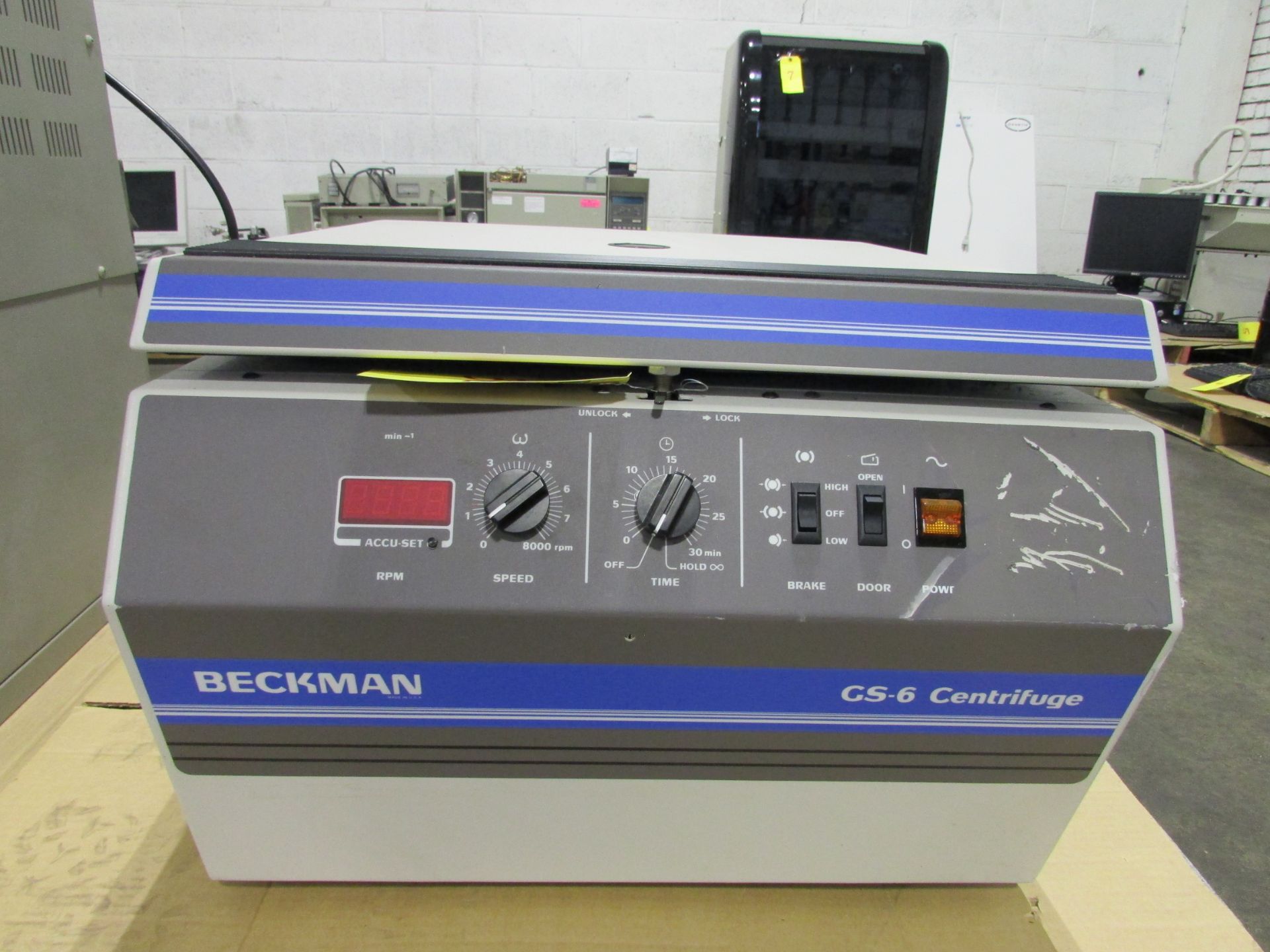 Beckman Centrifuge