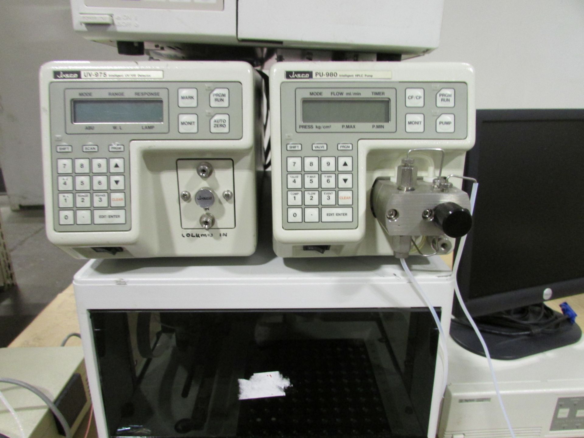 Liquid Chromatography System - Image 3 of 10