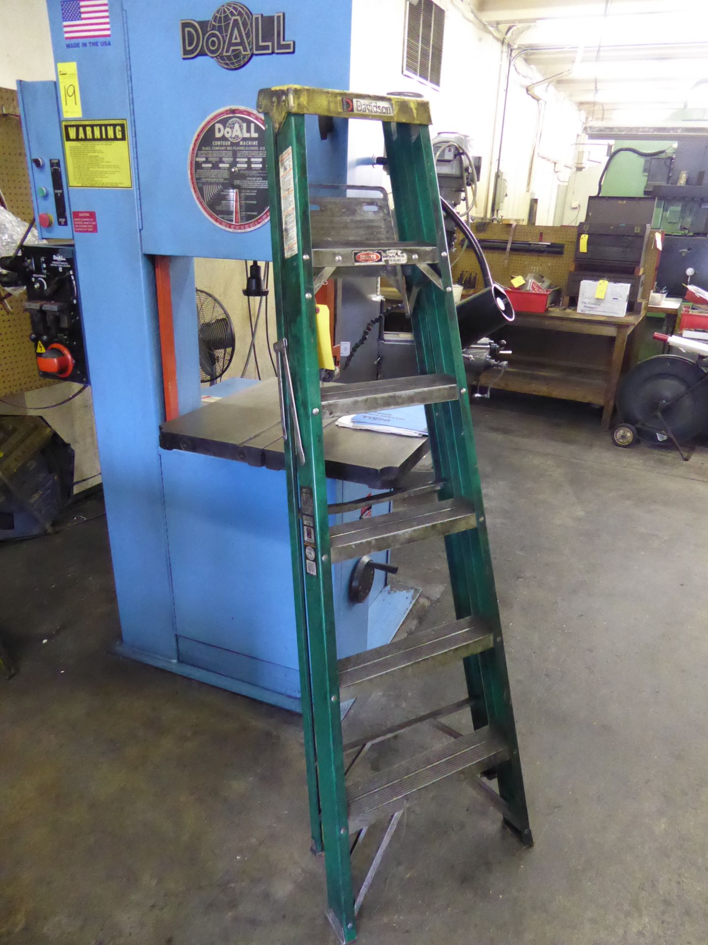 Davidson Fiberglass Ladder, 6'