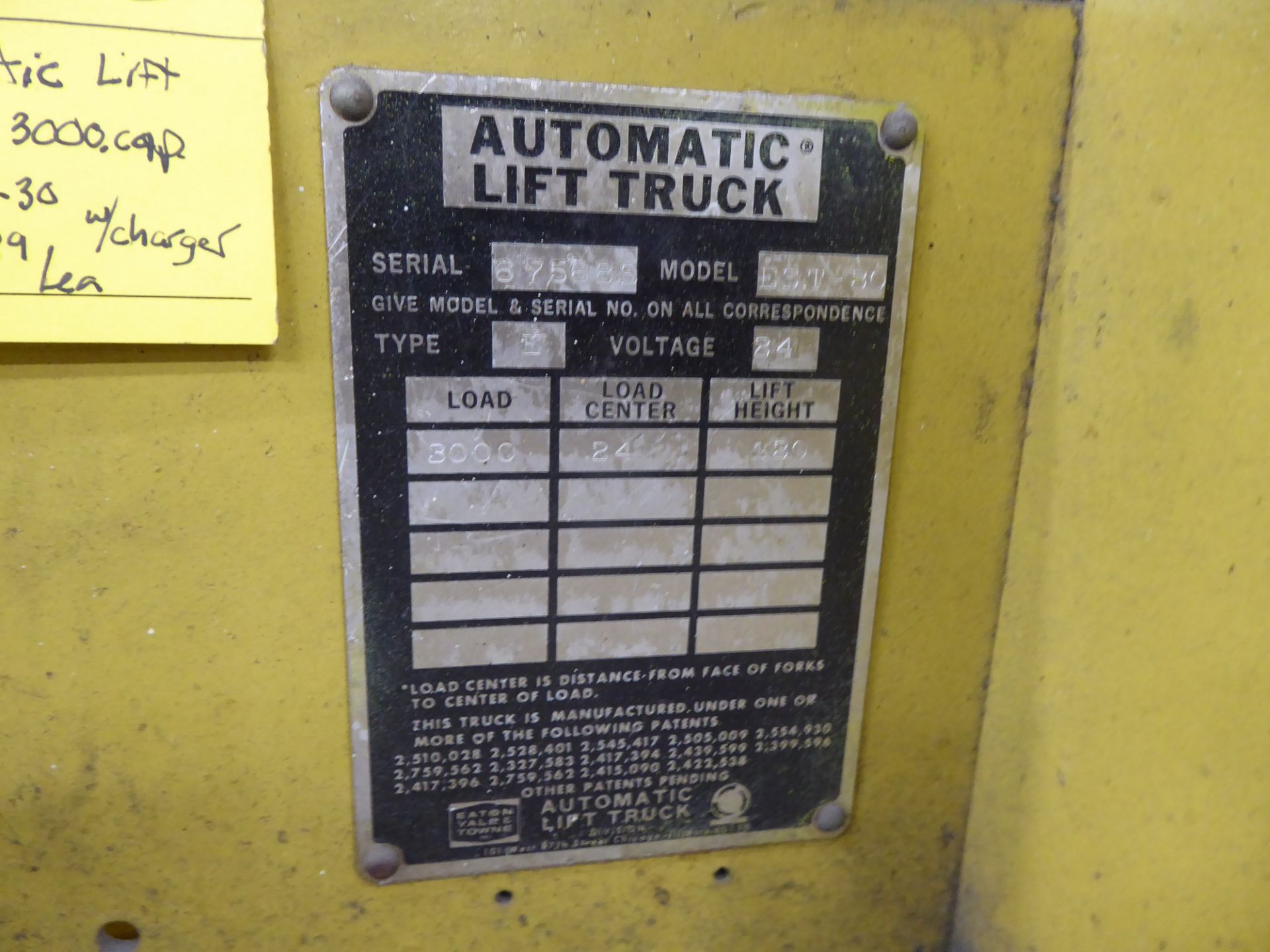 Automatic Lift Truck w/Charger - Image 4 of 6