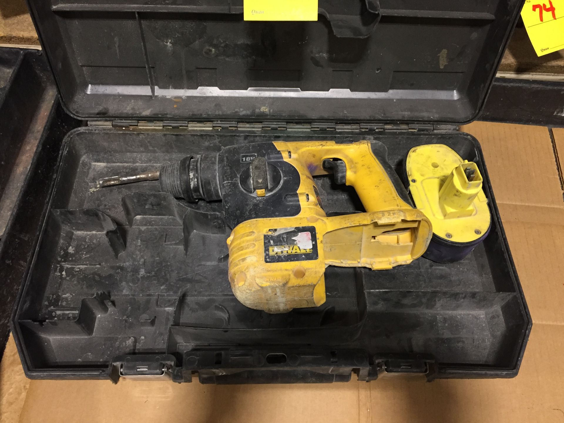 DeWalt 18V Cordless Hammer Drill (1-Battery)