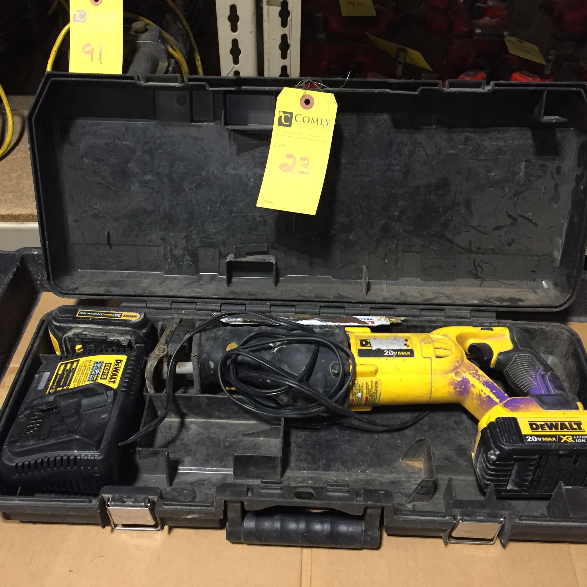 DeWalt 18V Cordless Sawzall (1 Battery, 1 Charger)