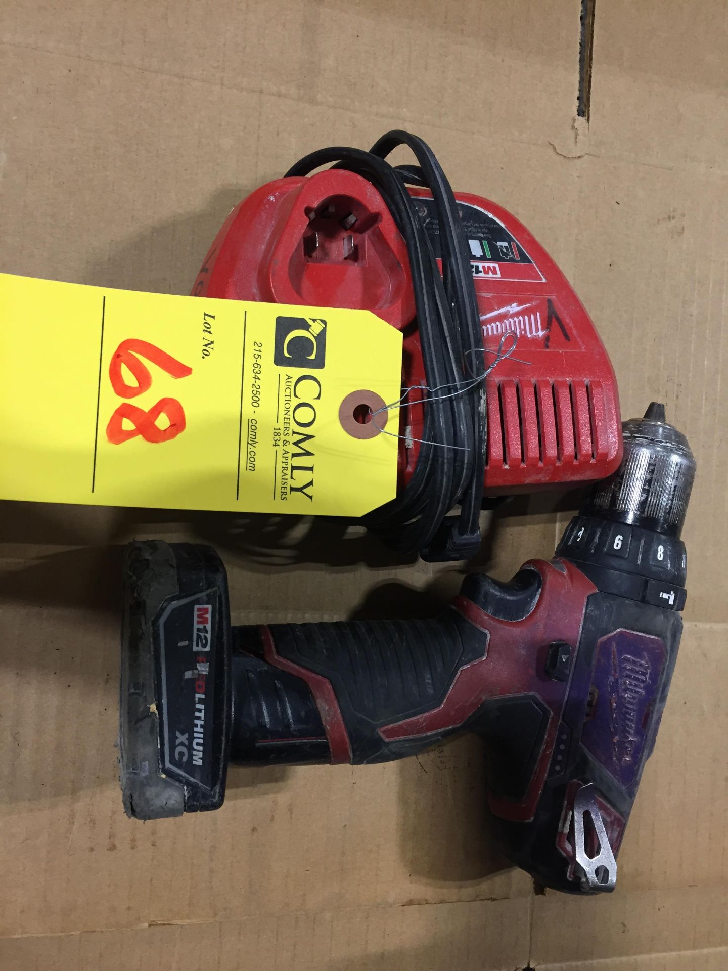 Milwaukee M12 Cordless Drill (1-Battery, 1-Charger)