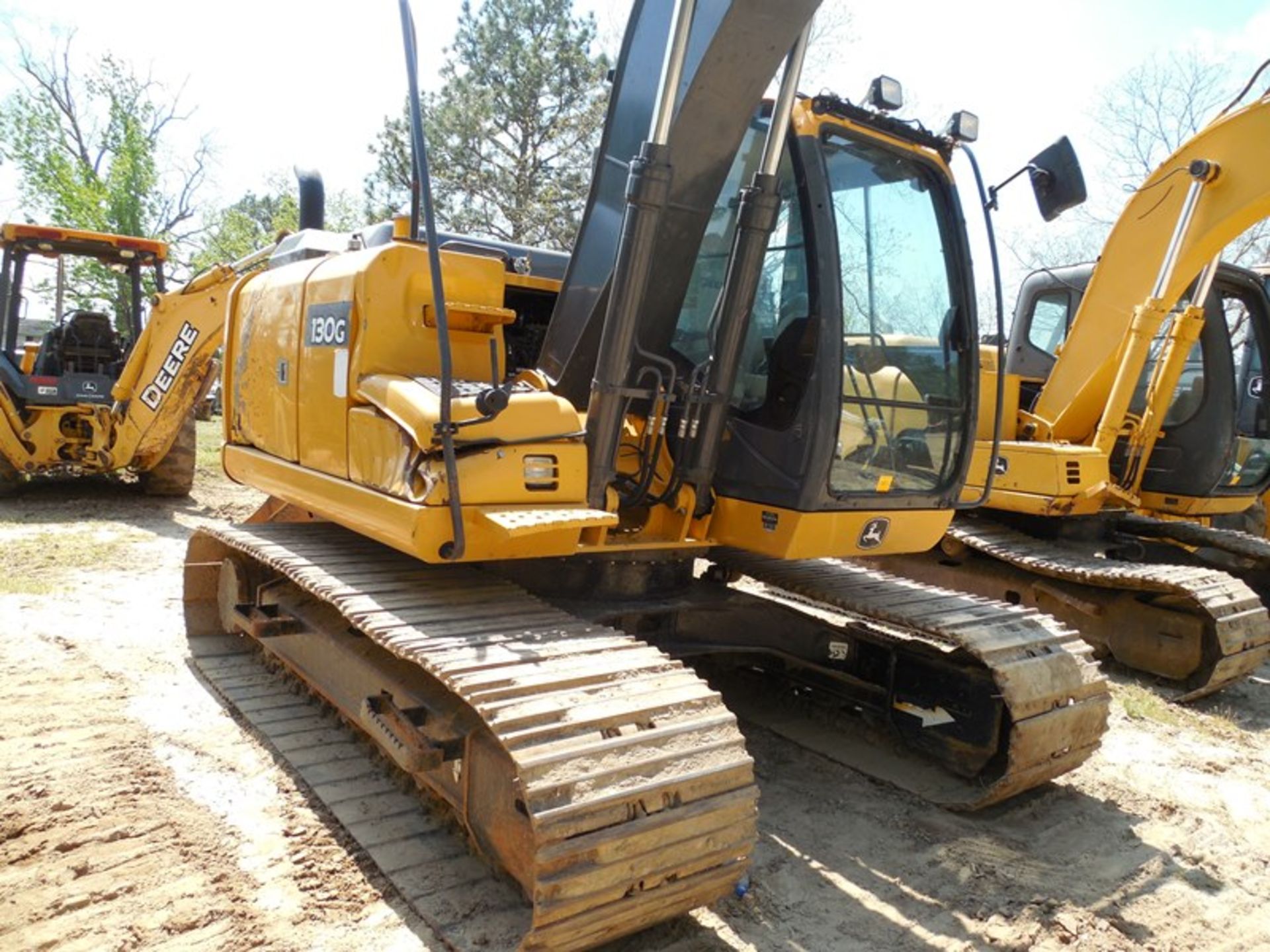 2014 Deere 130G Excavator 3113 hrs Cab / AC, Long Arm, 28" Pads, 24" bucket, Control Pattern - Image 9 of 9