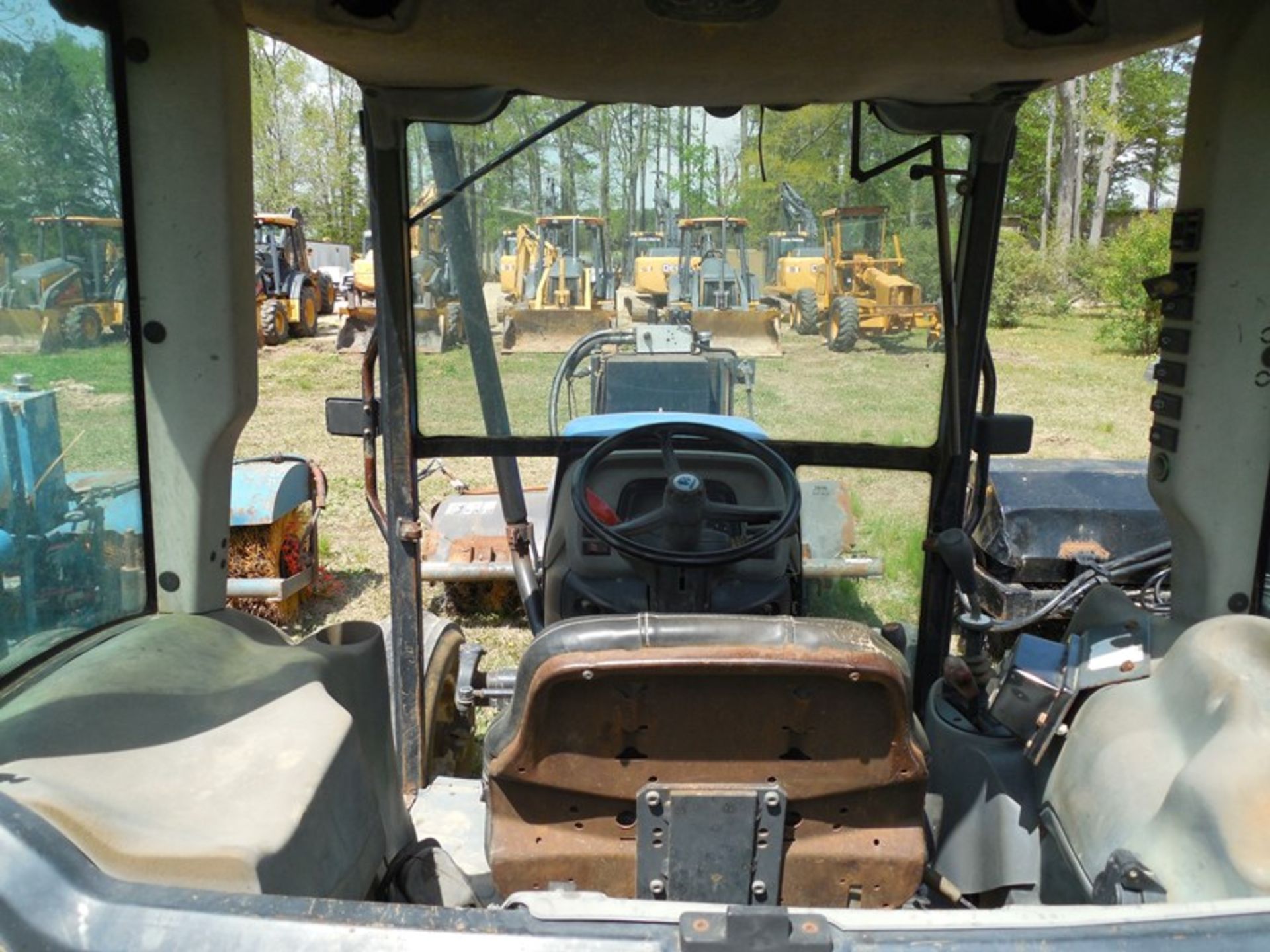 New Holland TN65 sweeper tractor cab with doors removed cab with doors removed - Image 7 of 7