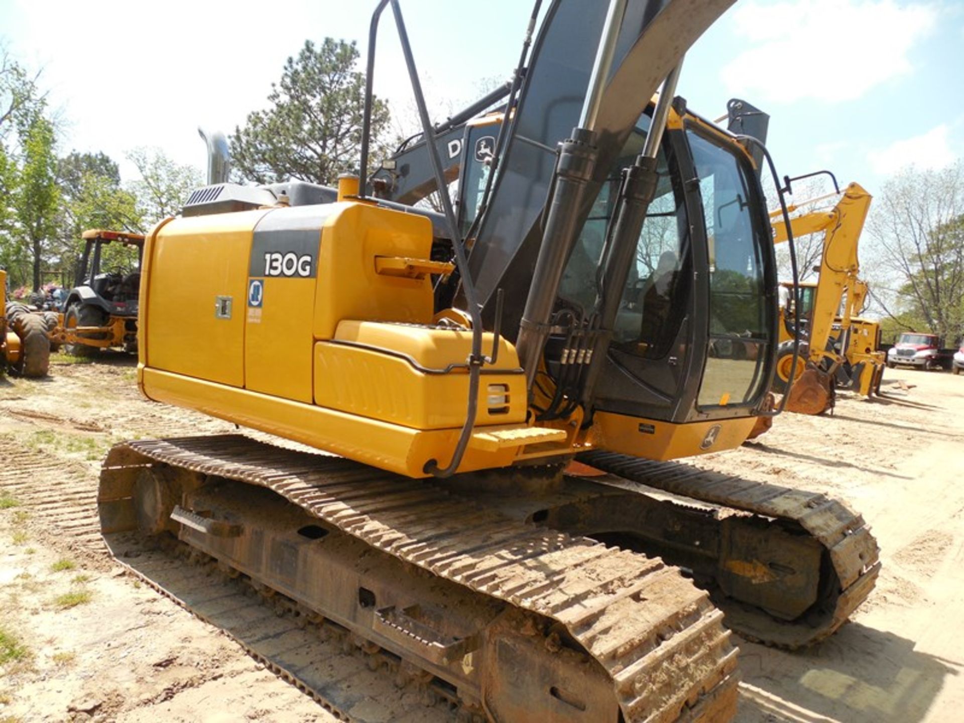 2015 Deere 130G Excavator 2191 hrs Cab / AC Long Arm, 28" Pads, 24" Bucket, Control Pattern Select - Image 9 of 9