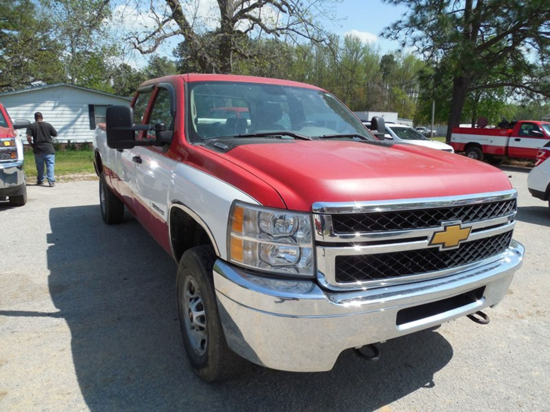 2014 CHEV 2500 124,577 miles crew cab, 2wd, vin# 1GC1CVCG2EF159706 small dents crew cab, 2wd, vin# - Image 7 of 7