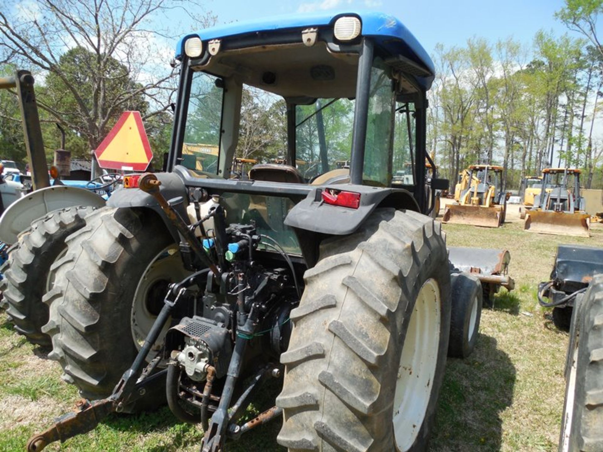 New Holland TN65 sweeper tractor cab with doors removed cab with doors removed - Image 6 of 7