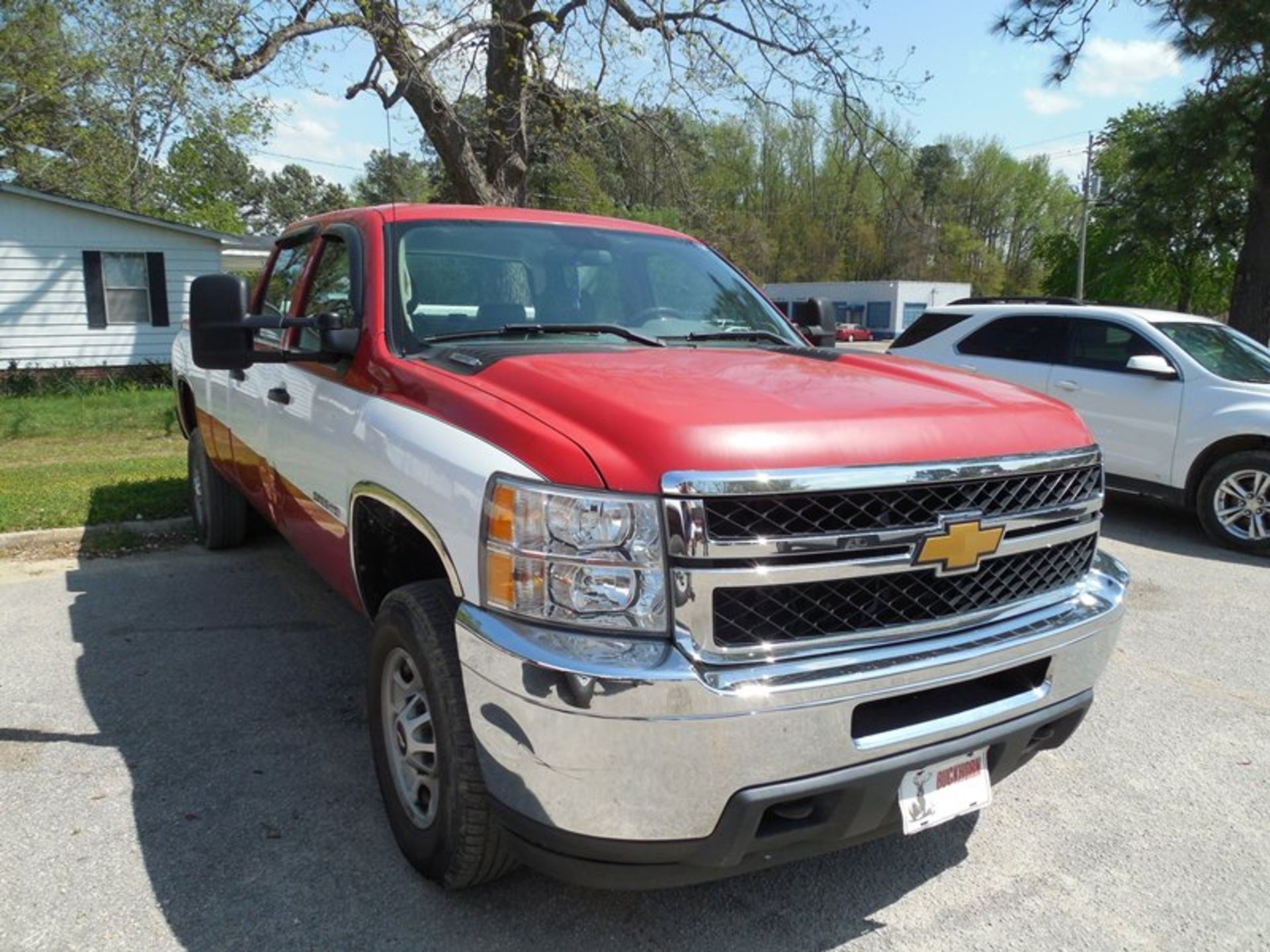 2013 CHEV 2500 136,972 miles crew cab, 2wd, vin# 1GC1CVCG2DF172518 door dented, small dents crew - Image 7 of 7