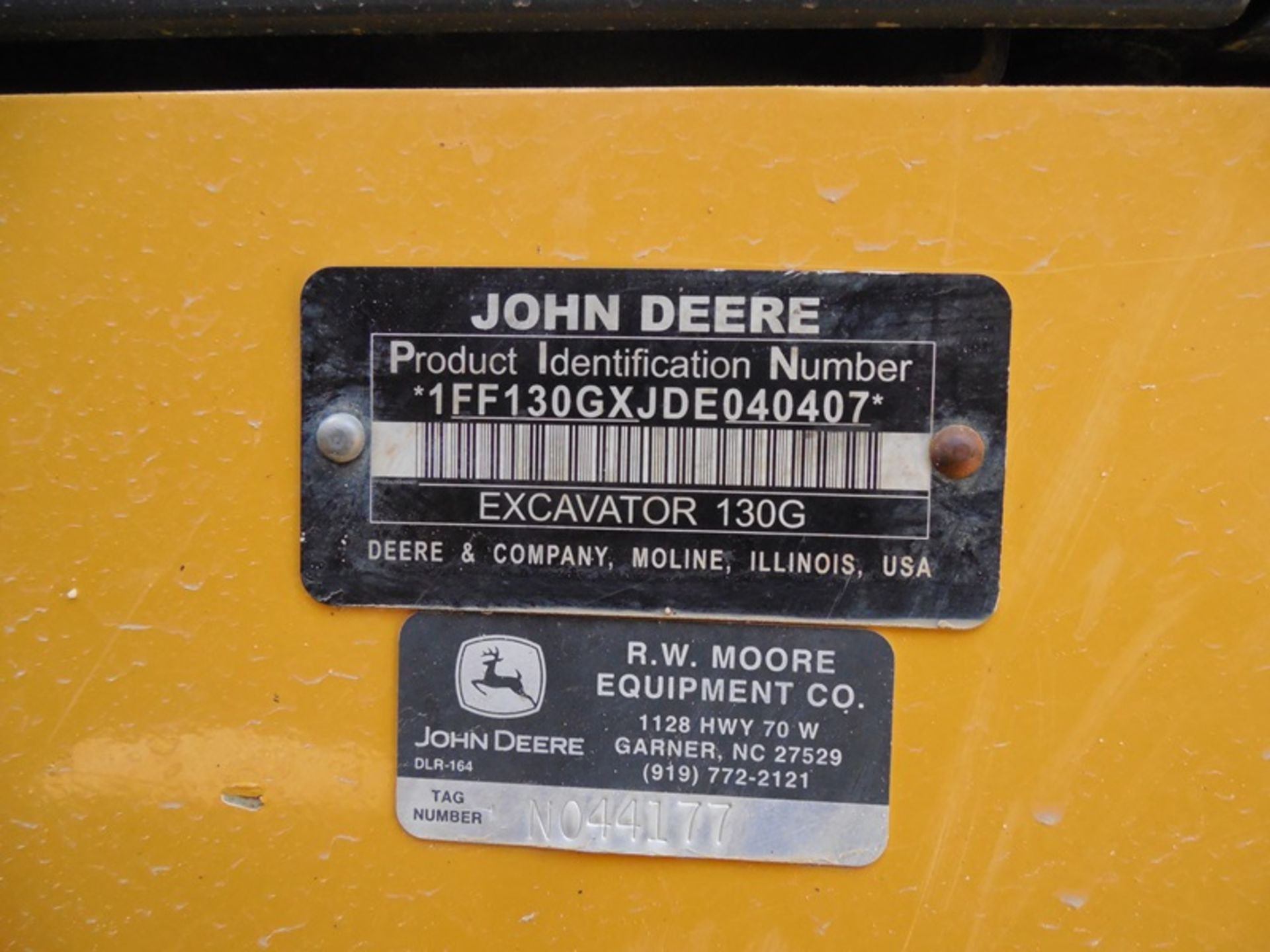 2014 Deere 130G Excavator 3113 hrs Cab / AC, Long Arm, 28" Pads, 24" bucket, Control Pattern