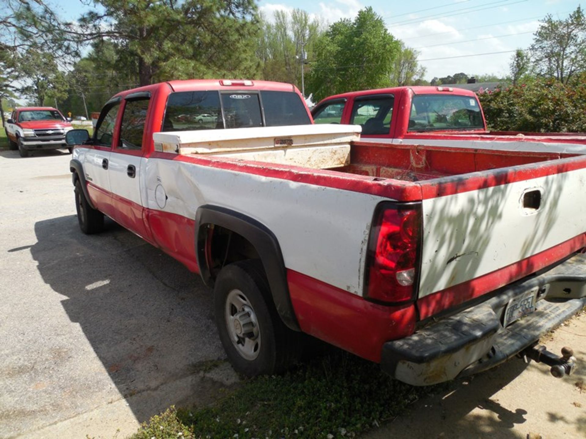 2006 Chev 2500 mileage unknown crew cab, dsl, vin# 1GCHC23D36F230058 overall conidtion poor crew - Image 3 of 5