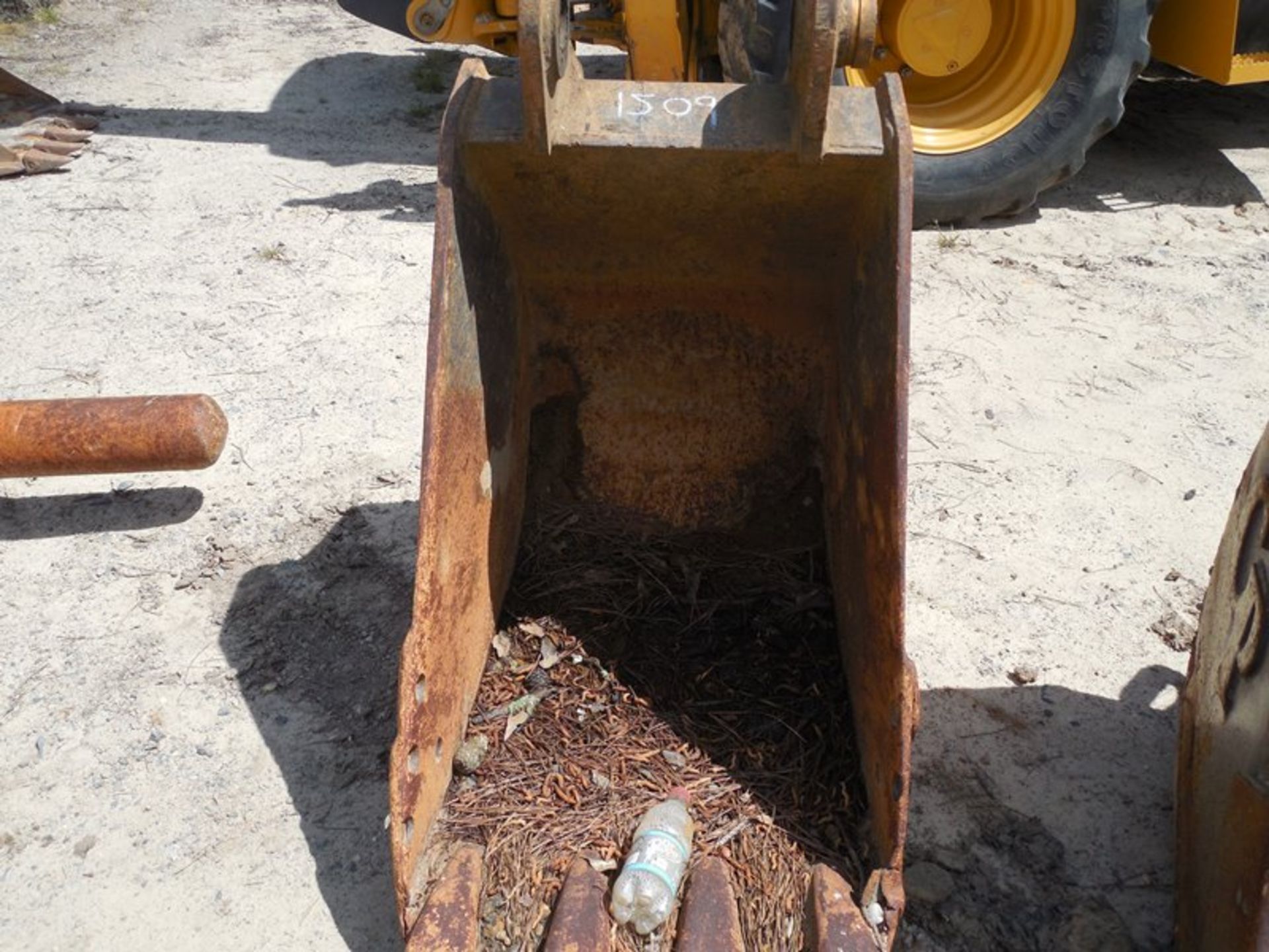 21" excavator bucket - Image 2 of 2