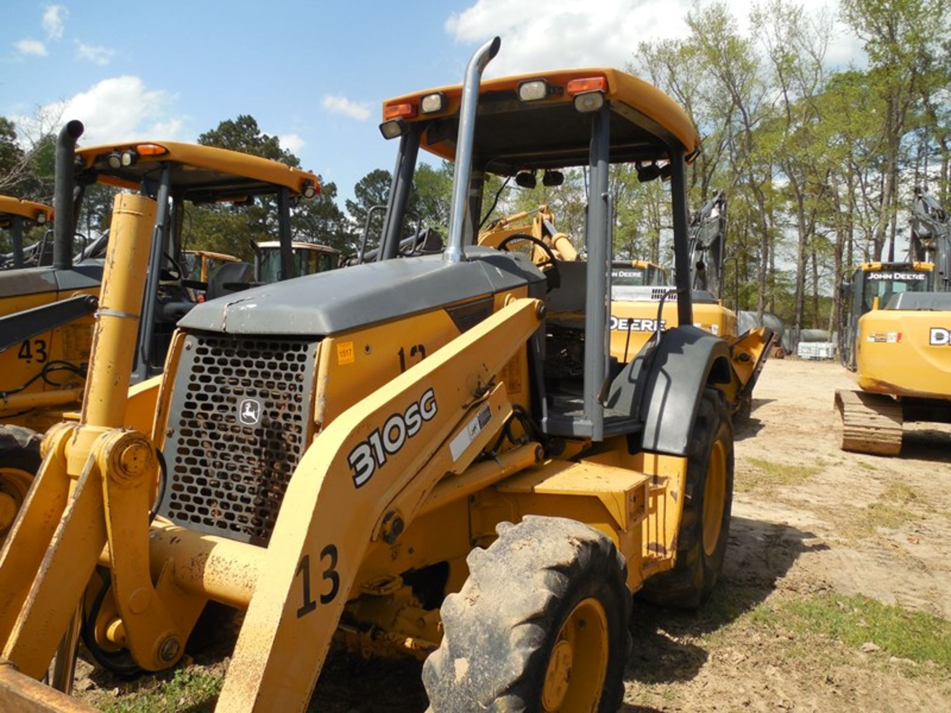 Deere 310SG Backhoe ?hrs 4wd, multipurpose bucket, 24" bucket vin# T0310SG946223 4wd, multipurpose - Image 4 of 9