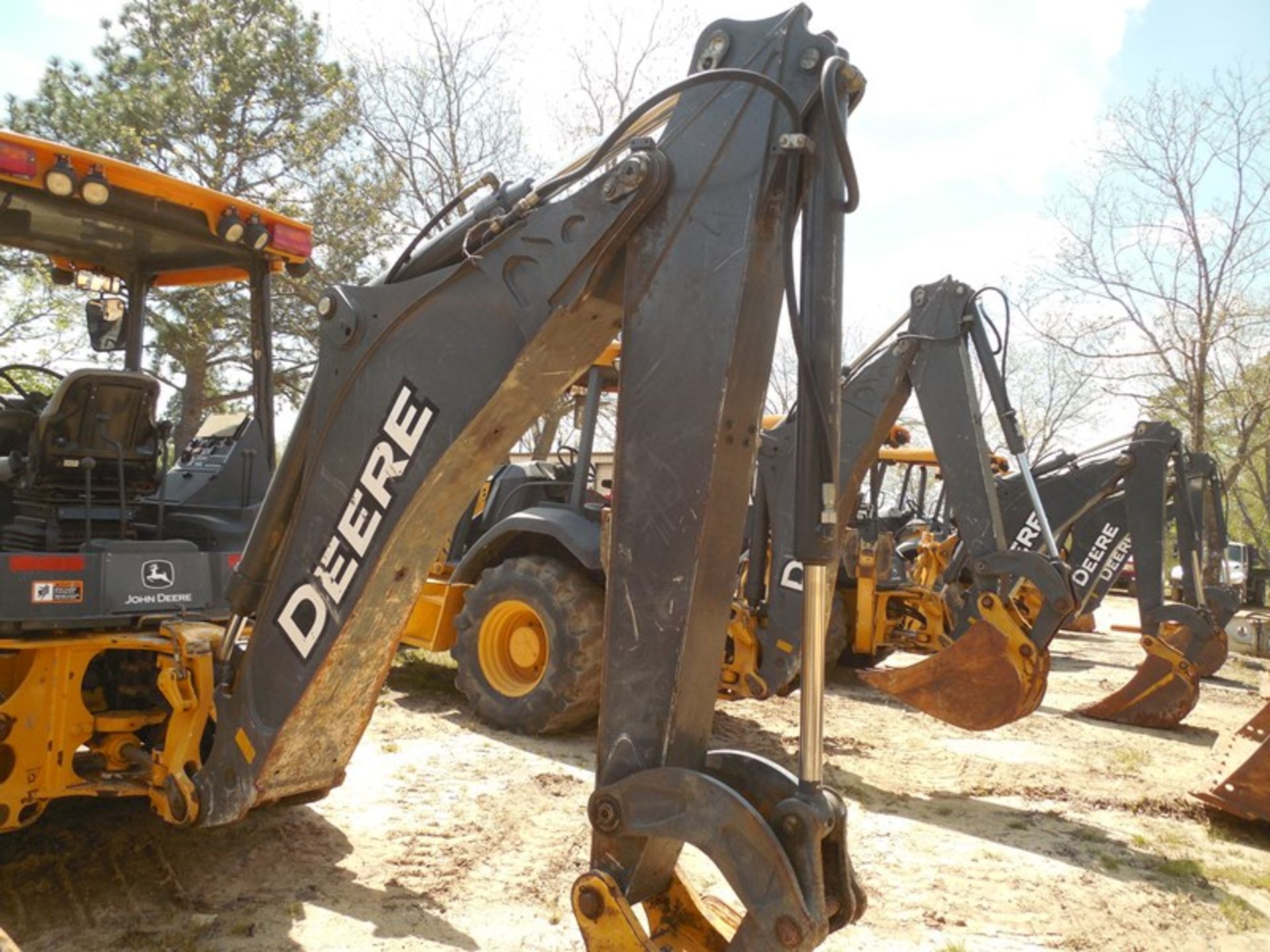 Deere 310K Backhoe 3368 hrs 4wd, Multi purpose bucket w/forks VIN# 1T0310KXPDE246928 4wd, Multi - Image 6 of 8