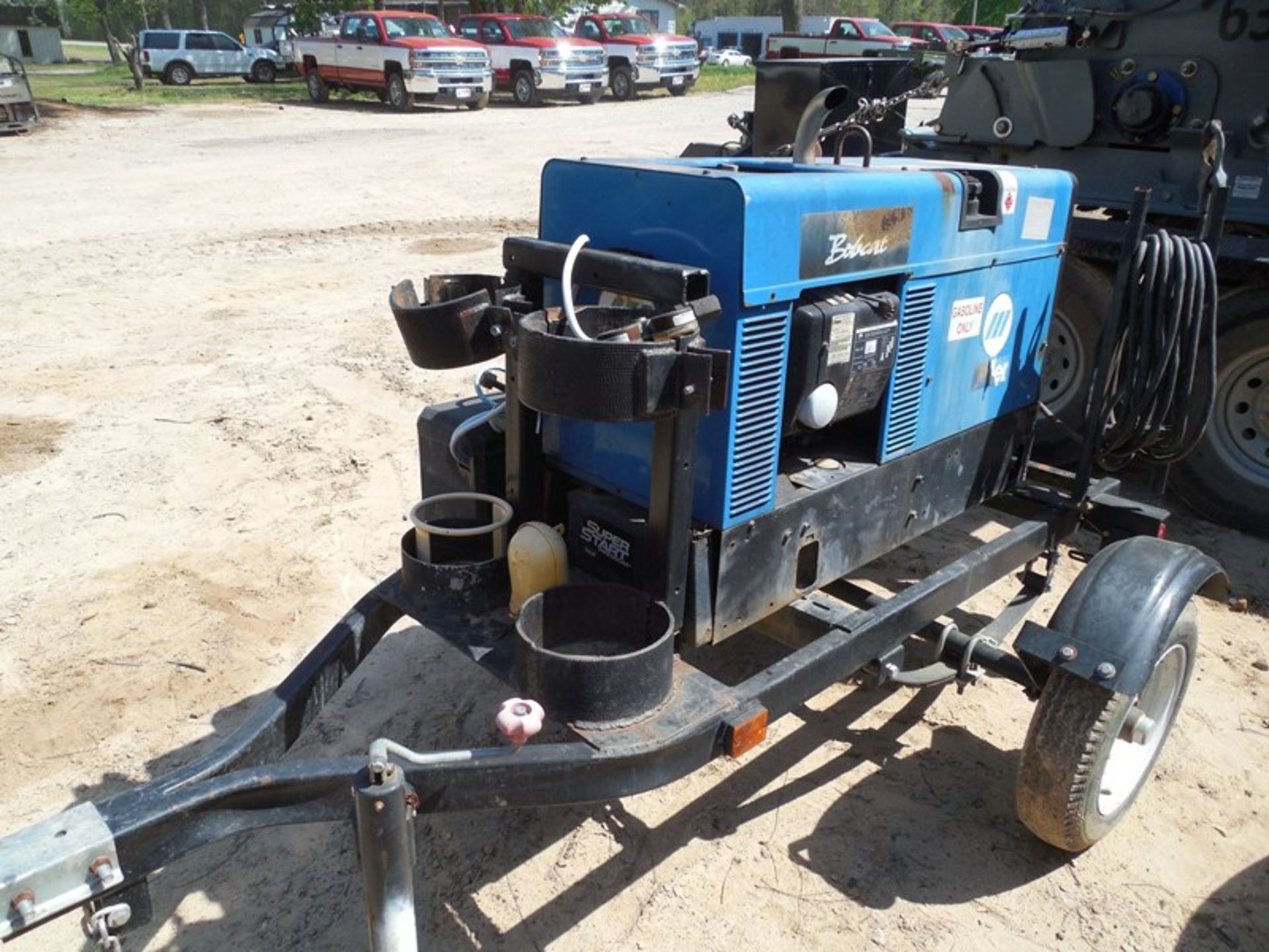 Miller Bobcat 225NT welder / generator 8000 watt vin# B997871777 8000 watt vin# B997871777 - Image 2 of 2