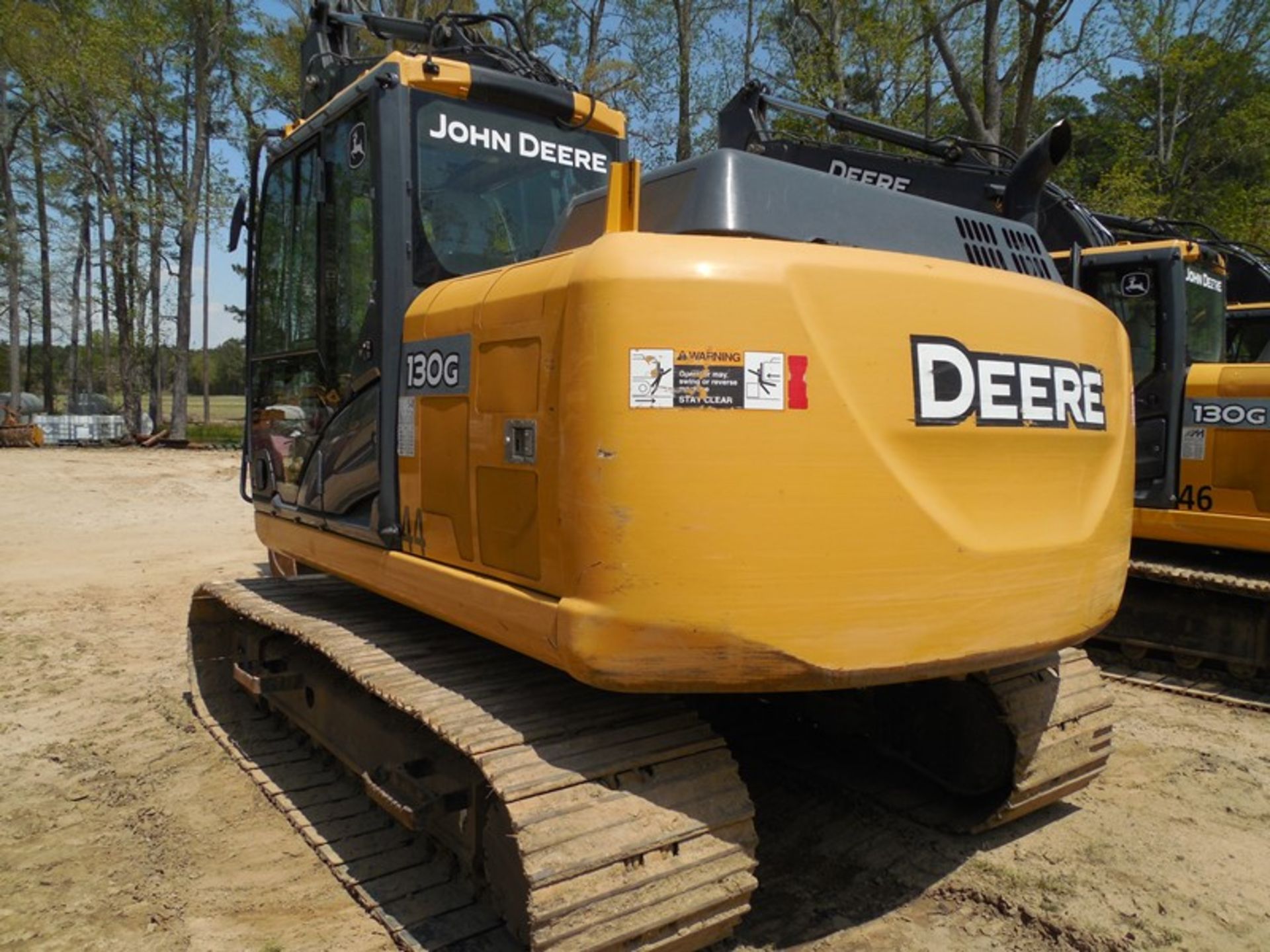 2014 Deere 130G Excavator 3113 hrs Cab / AC, Long Arm, 28" Pads, 24" bucket, Control Pattern - Image 6 of 9