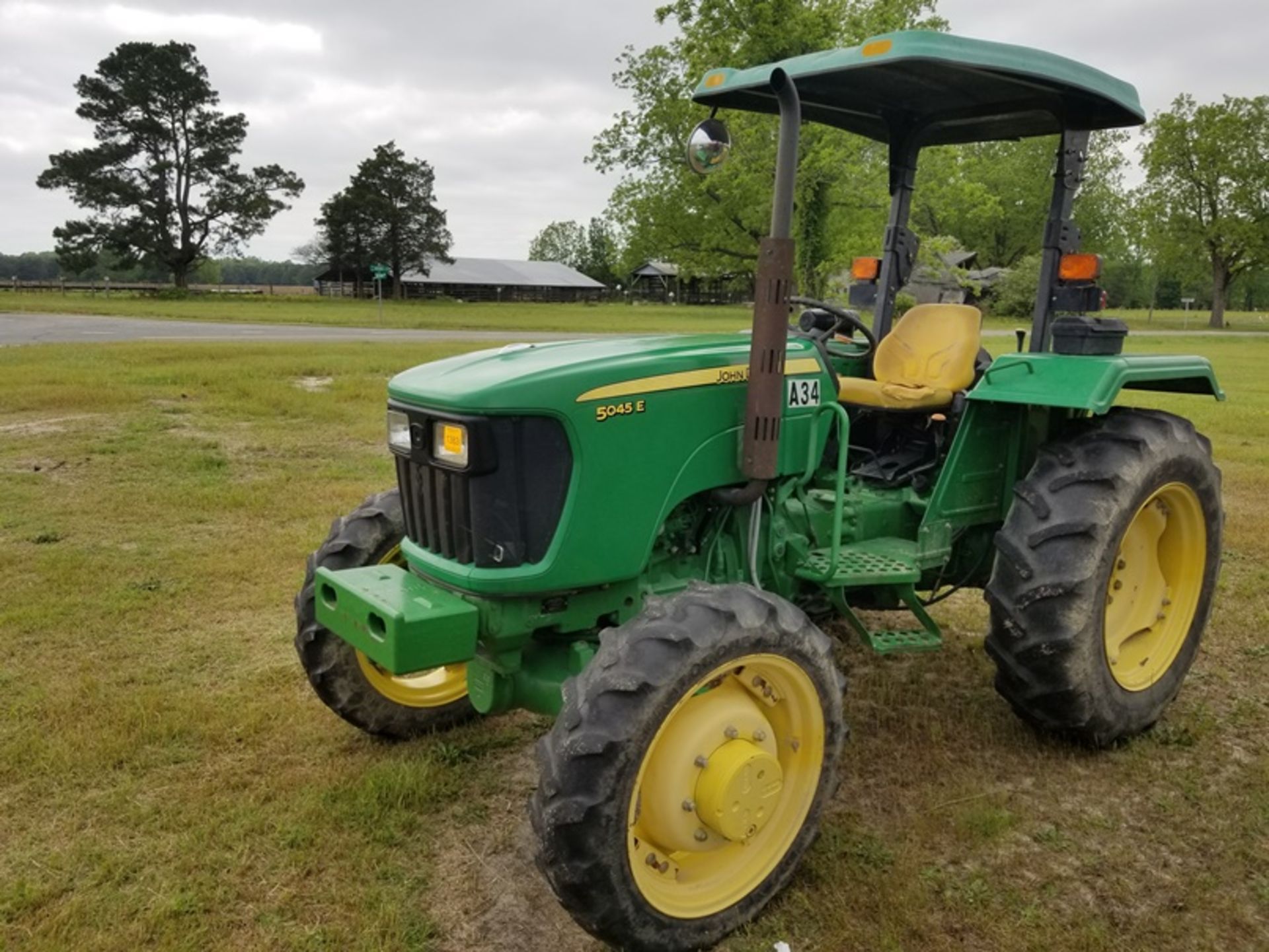 JD 5045 E Tractor 4wd 1452 hrs ser #PY5045U000197