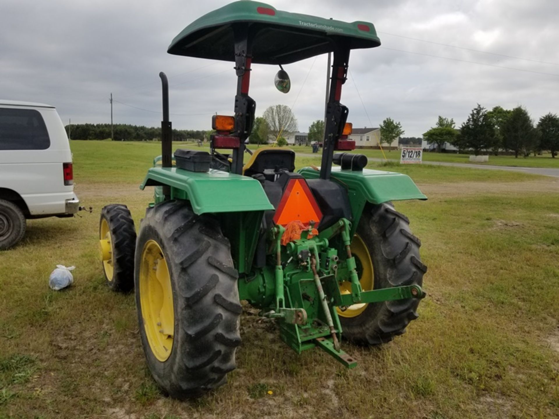 JD 5045 E Tractor 4wd 1452 hrs ser #PY5045U000197 - Image 3 of 4