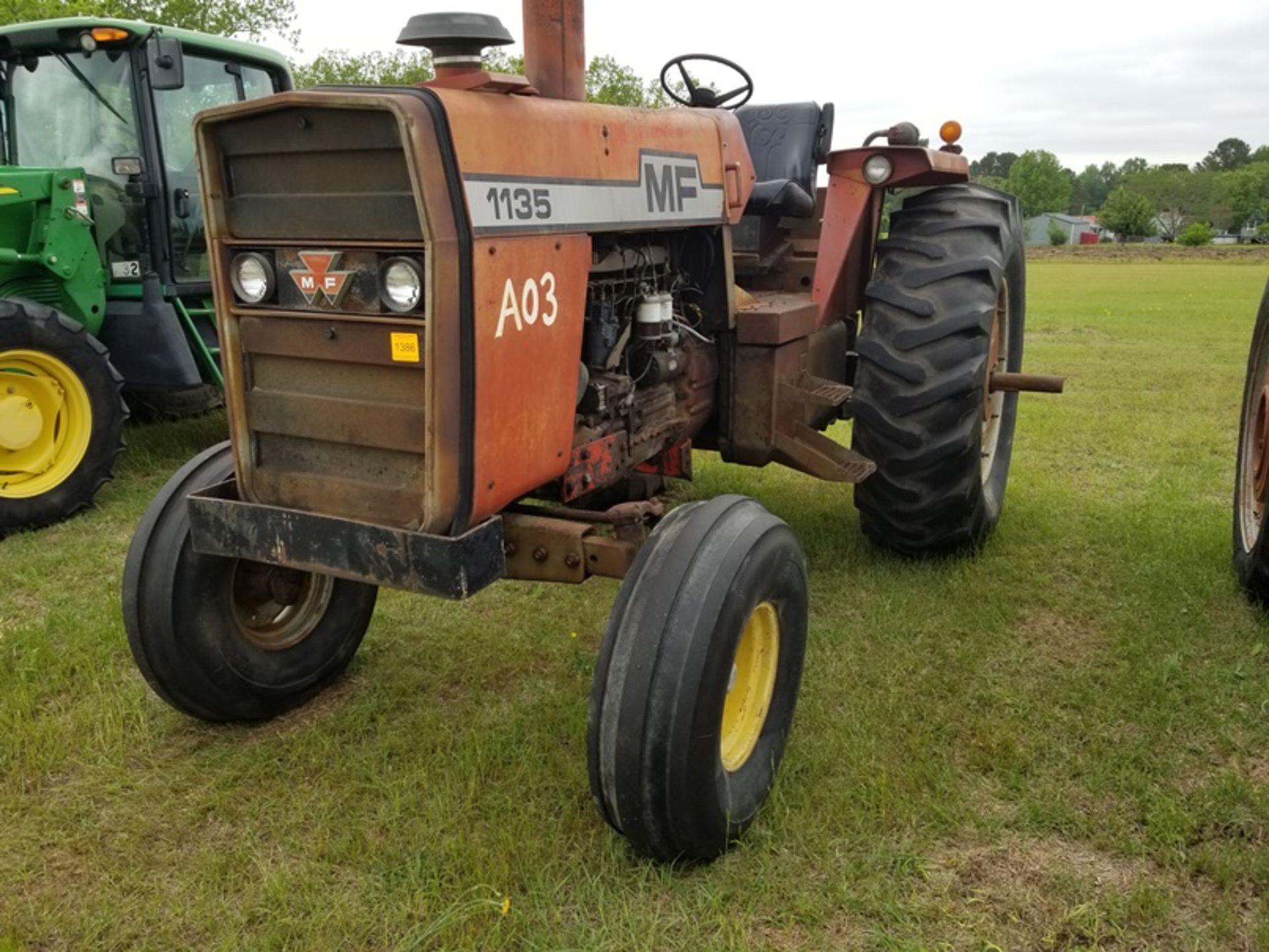 MF 1135 tractor - Image 2 of 5