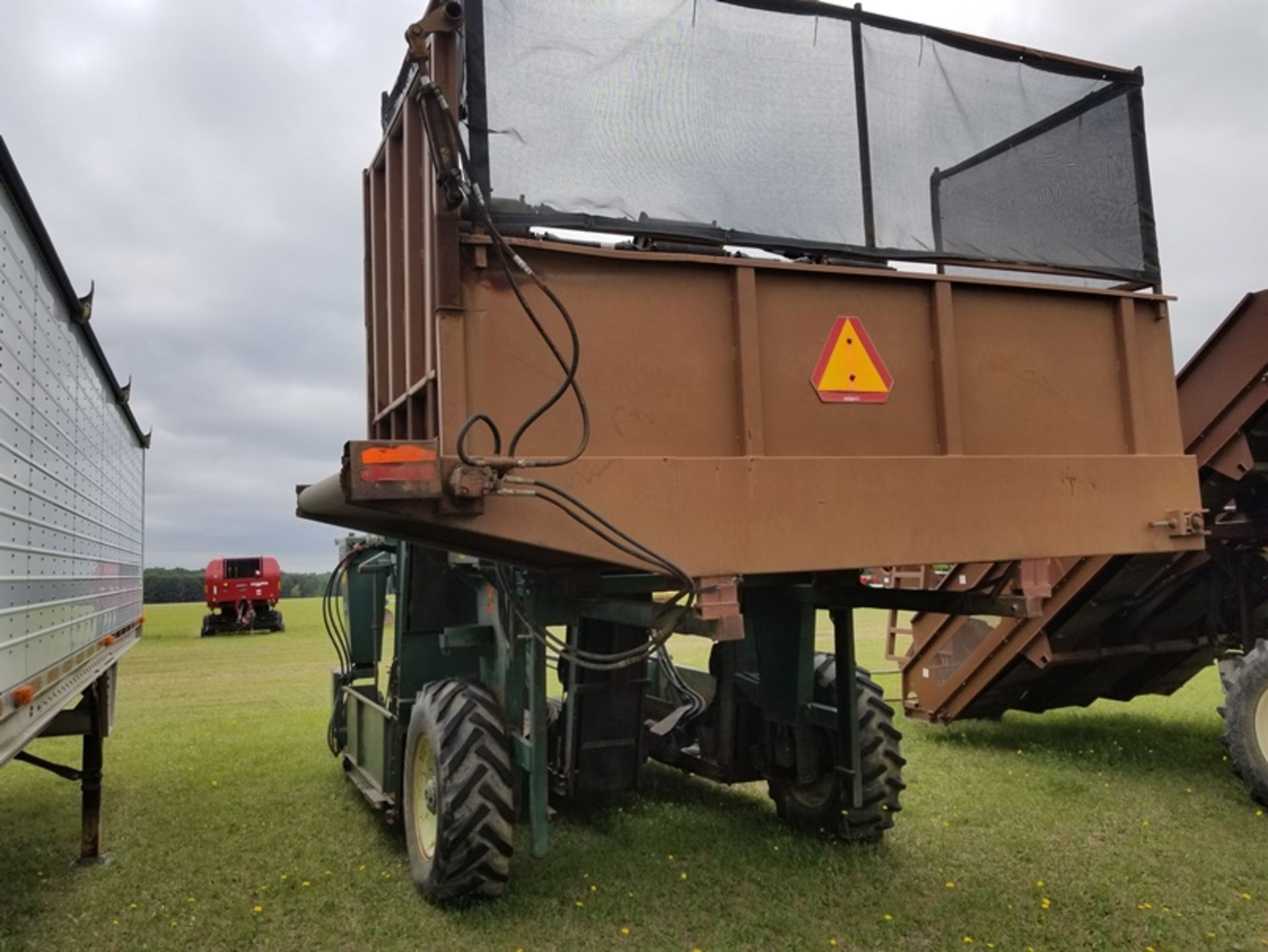 Powell Generator IV Harvester 4 wheel - Image 3 of 4